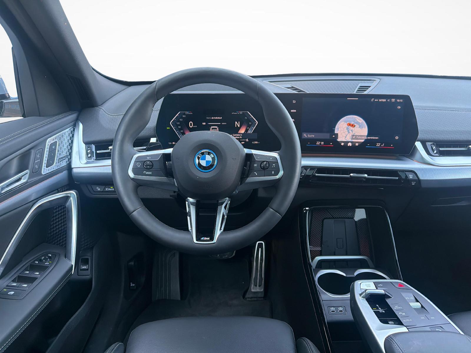 BMW iX2 30 xDrive-image-15