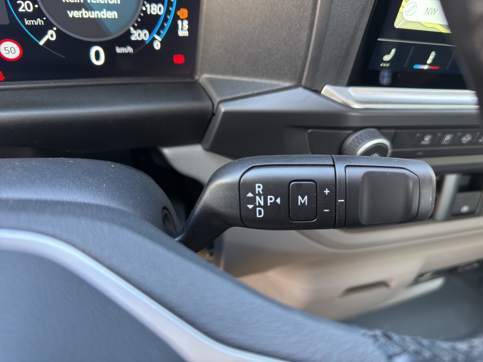 VW Transporter 2.0 TDI Automat-image-15