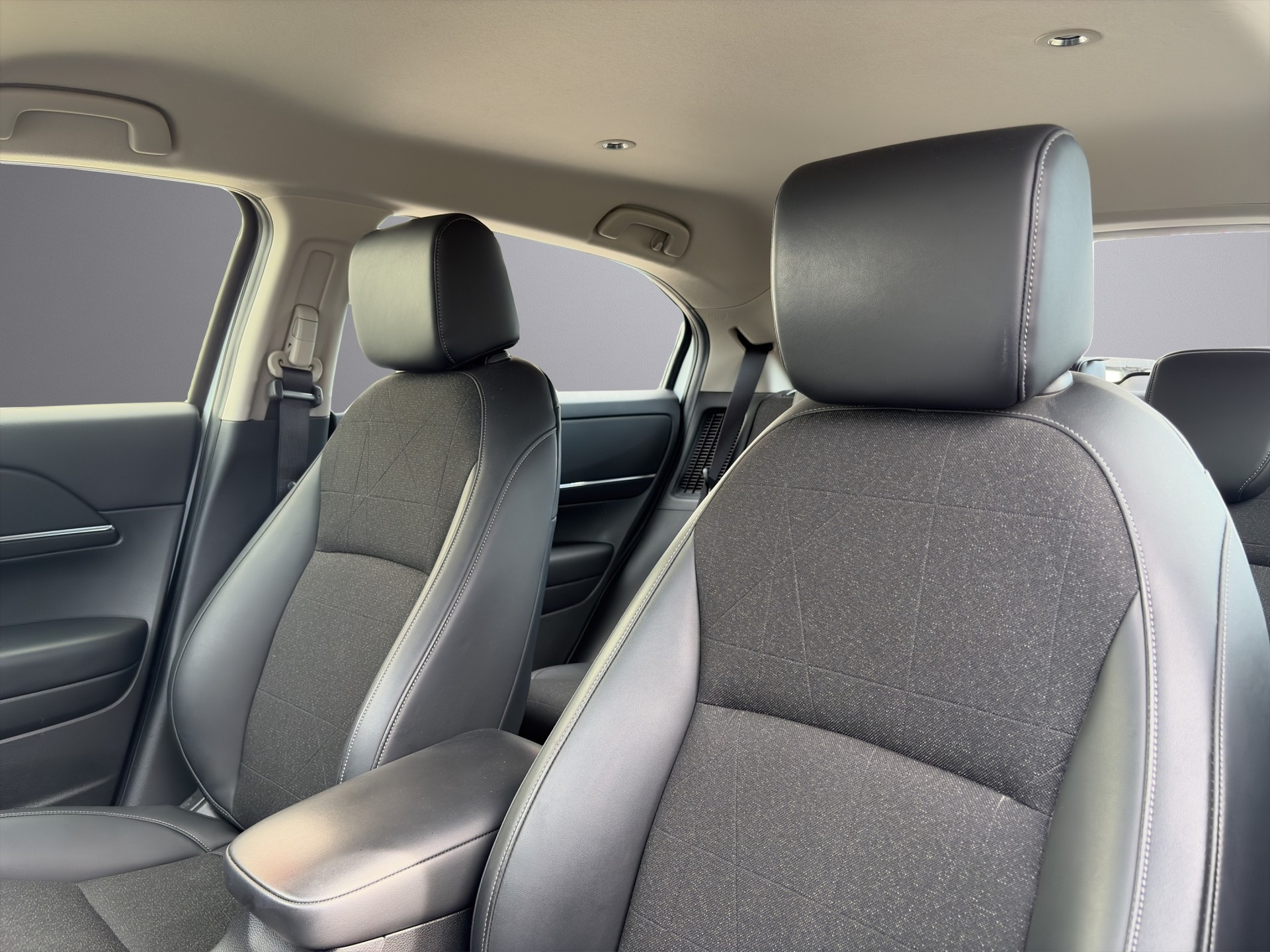 HONDA HR-V 1.5 i-MMD Advance-image-12