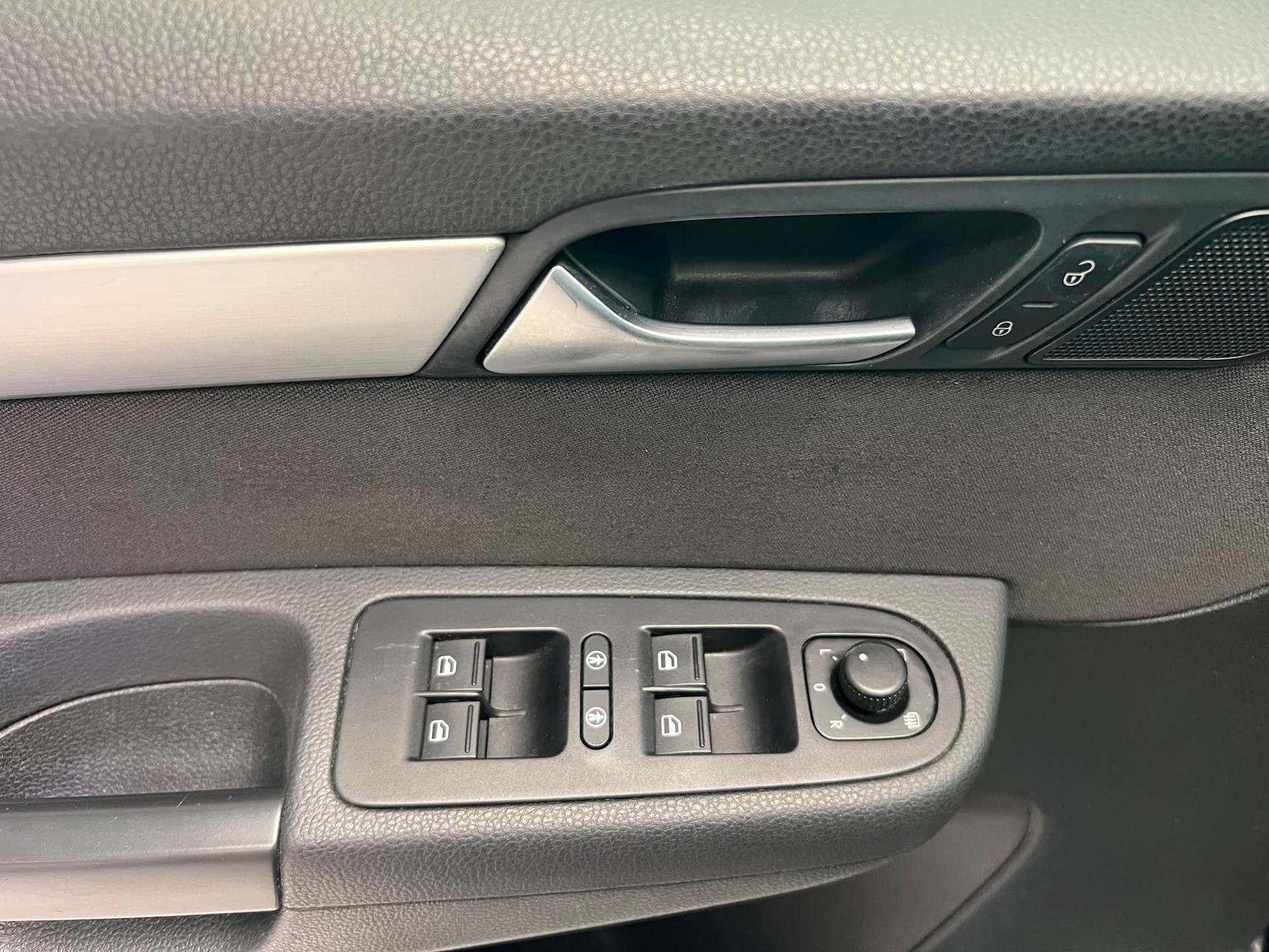 VW Sharan 2.0 TDI 7-Plätze BlueMTA Cup DSG-image-4