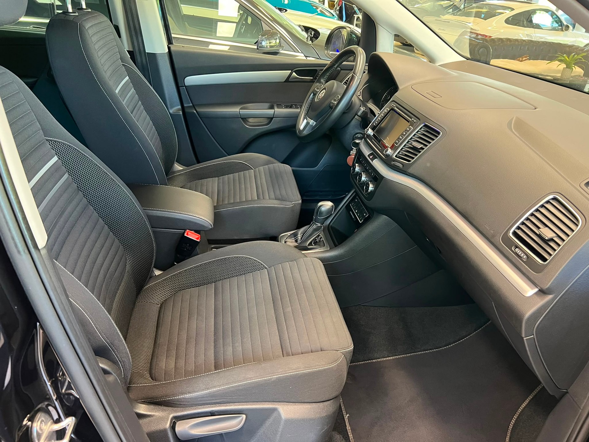 VW Sharan 2.0 TDI 7-Plätze BlueMTA Cup DSG-image-6