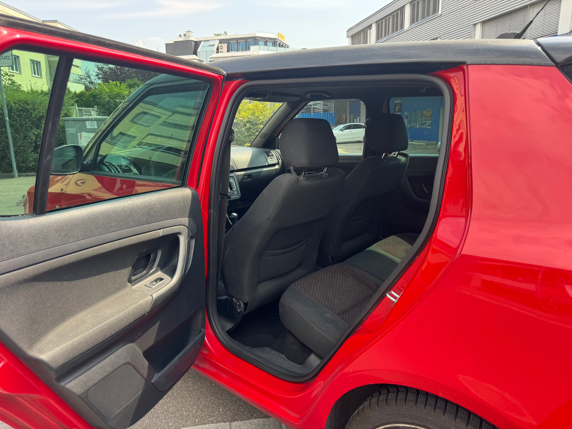SKODA Fabia 1.4 TSI RS DSG-image-12