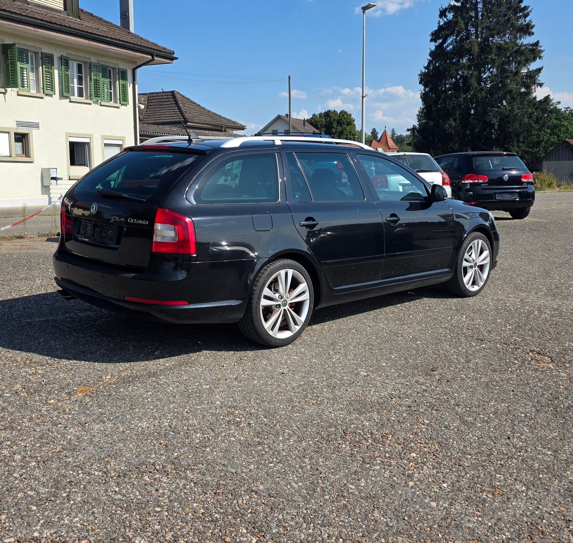 SKODA Octavia Combi 2.0 TSI RS DSG-image-3