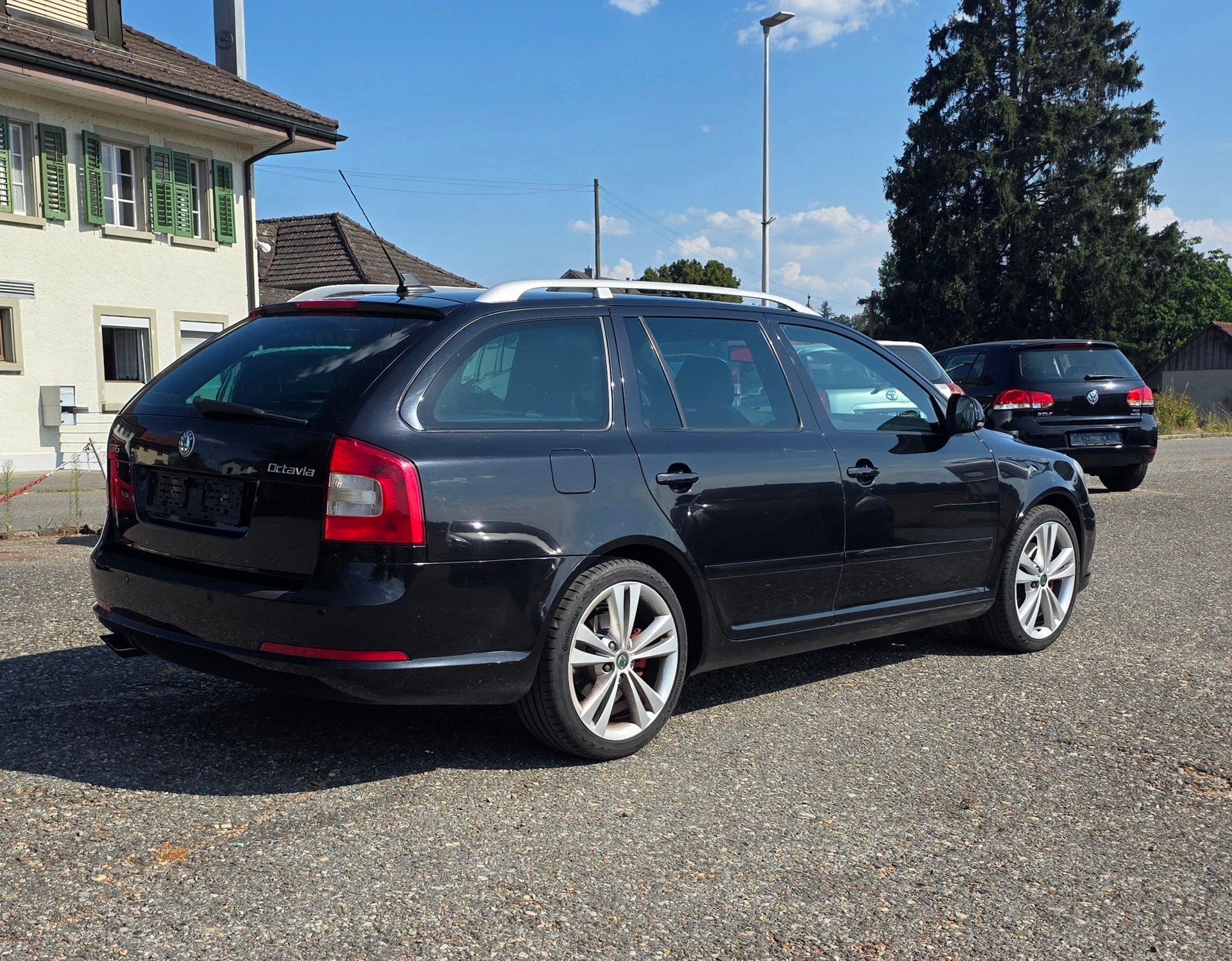 SKODA Octavia Combi 2.0 TSI RS DSG-image-5