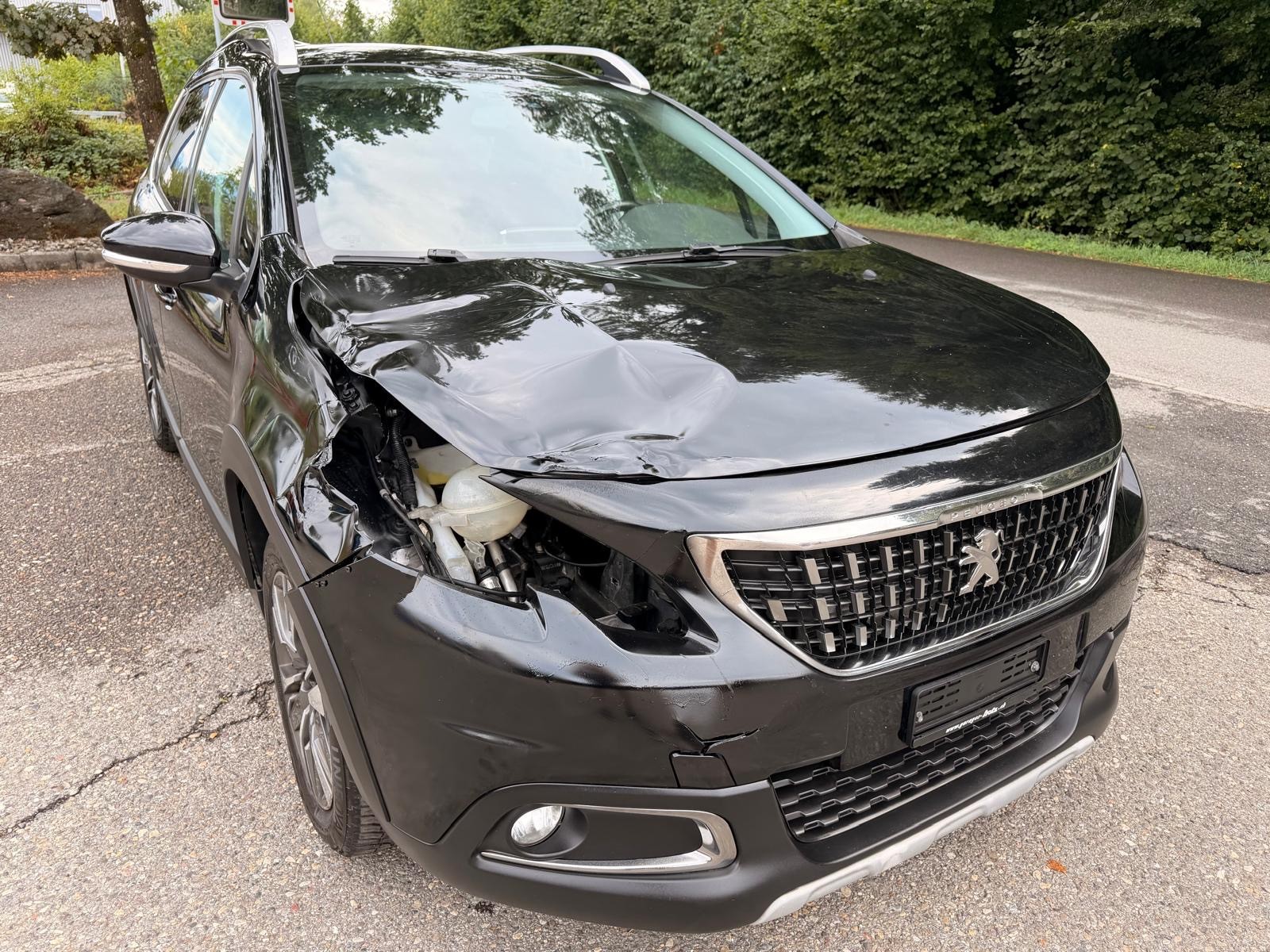 PEUGEOT 2008 1.2 PureTech Active EAT6-image-5