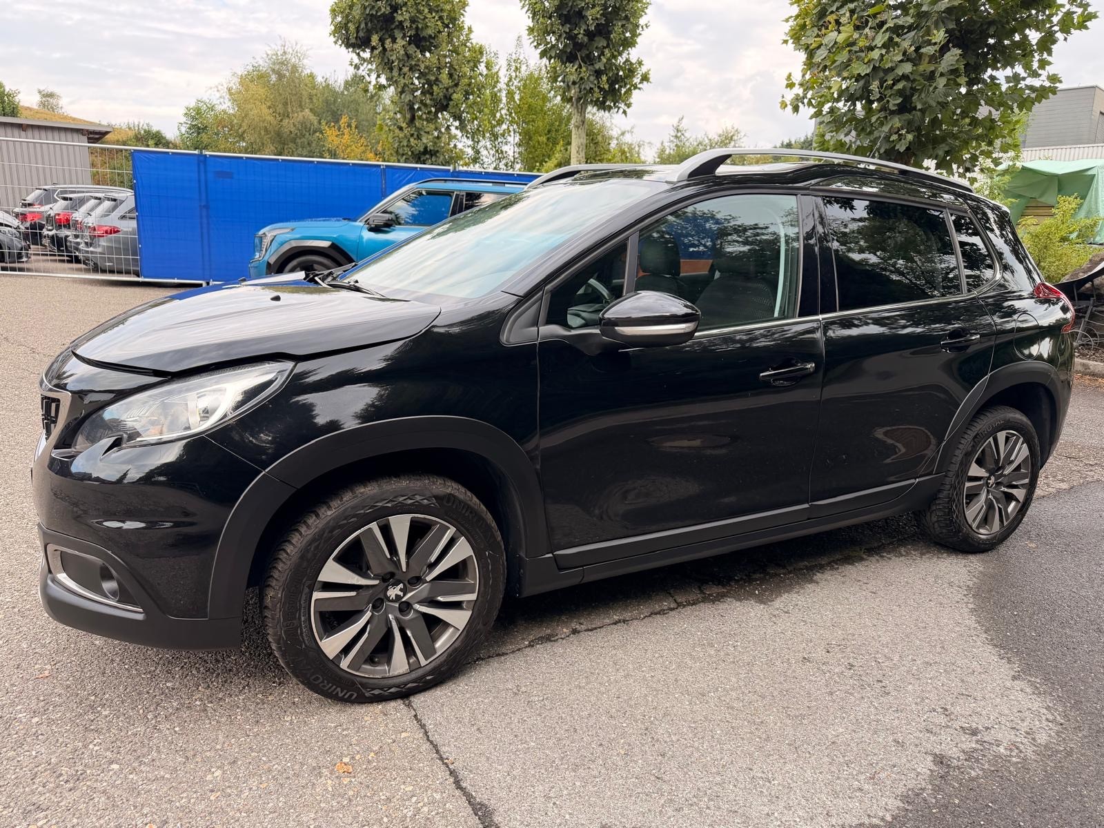 PEUGEOT 2008 1.2 PureTech Active EAT6-image-0