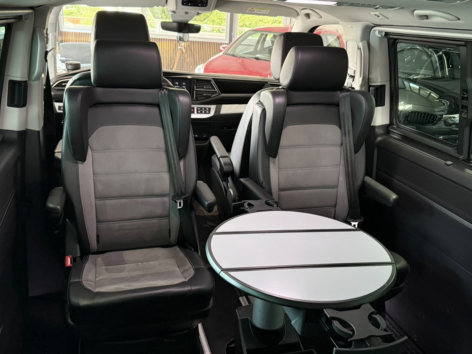 VW T6.1 Multivan 2.0 Bi-TDI Highline Edit. 4Mot. DSG-image-13