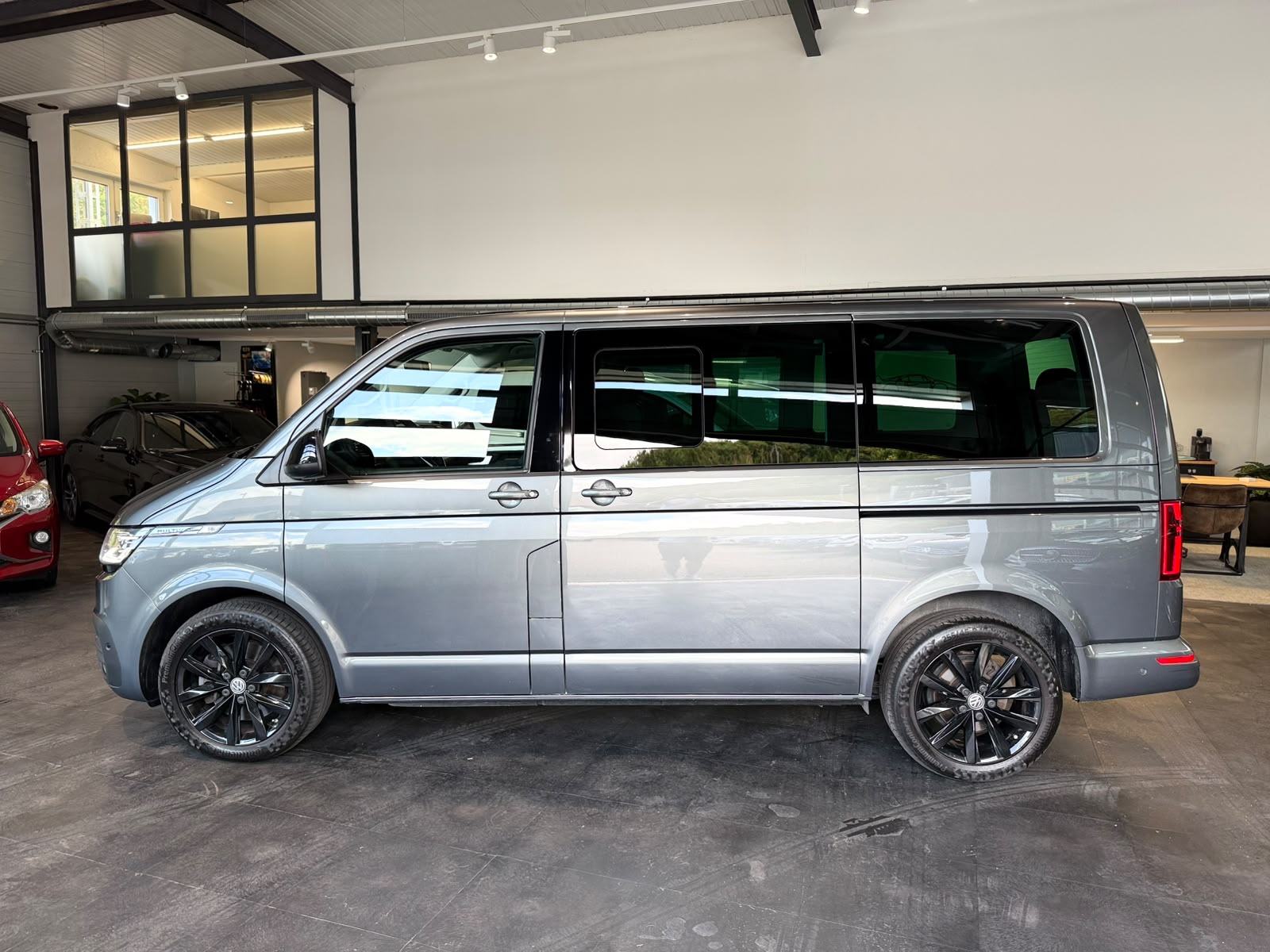 VW T6.1 Multivan 2.0 Bi-TDI Highline Edit. 4Mot. DSG-image-1