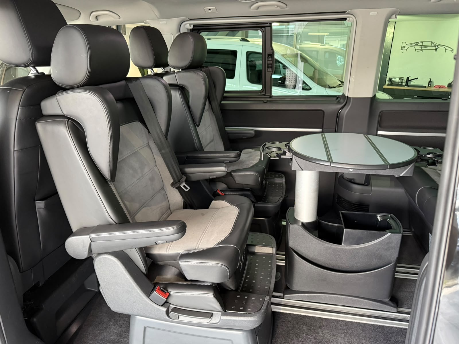 VW T6.1 Multivan 2.0 Bi-TDI Highline Edit. 4Mot. DSG-image-18