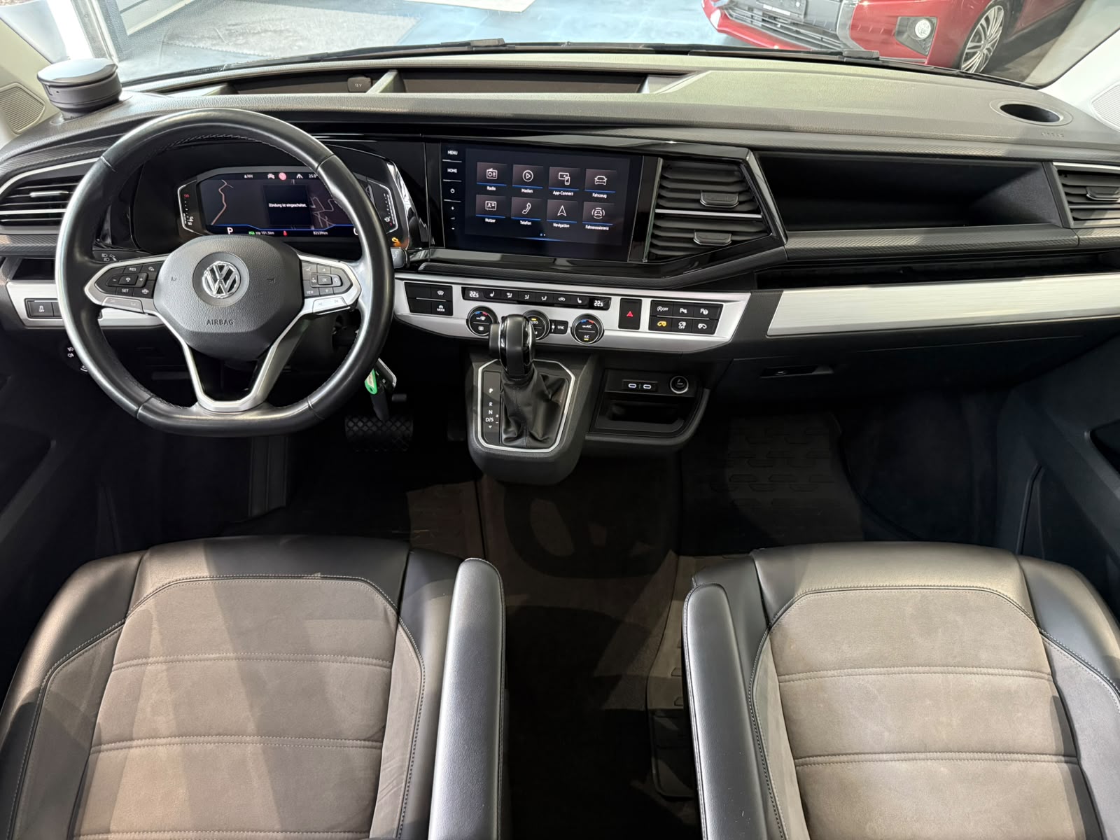 VW T6.1 Multivan 2.0 Bi-TDI Highline Edit. 4Mot. DSG-image-20