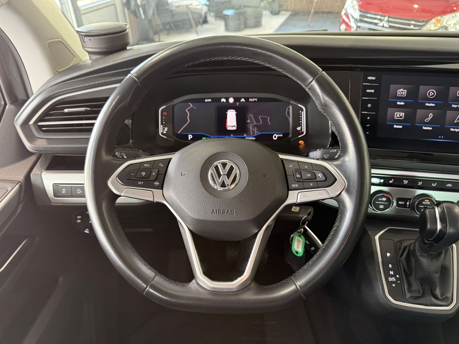 VW T6.1 Multivan 2.0 Bi-TDI Highline Edit. 4Mot. DSG-image-22