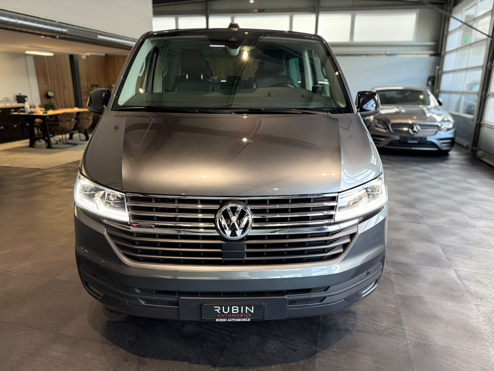 VW T6.1 Multivan 2.0 Bi-TDI Highline Edit. 4Mot. DSG-image-9