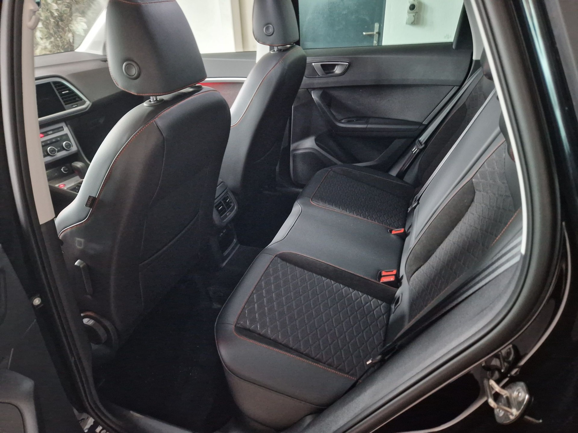 SEAT Ateca 1.5 TSI EVO DSG FR-image-14