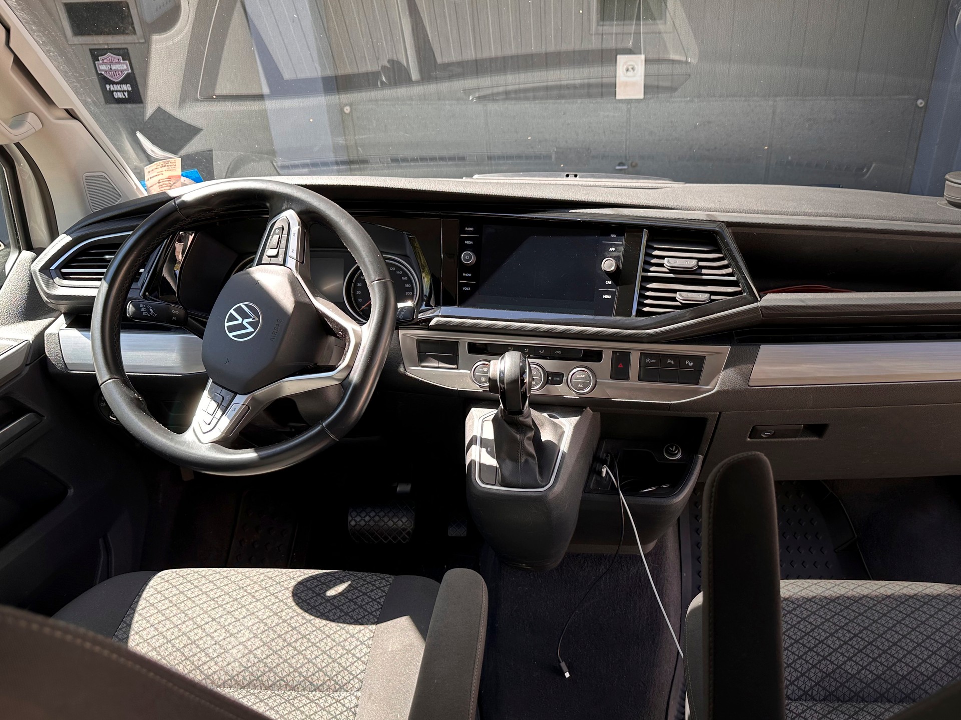 VW T6.1 California Beach Edition Spirit DSG - Miniküche-image-11