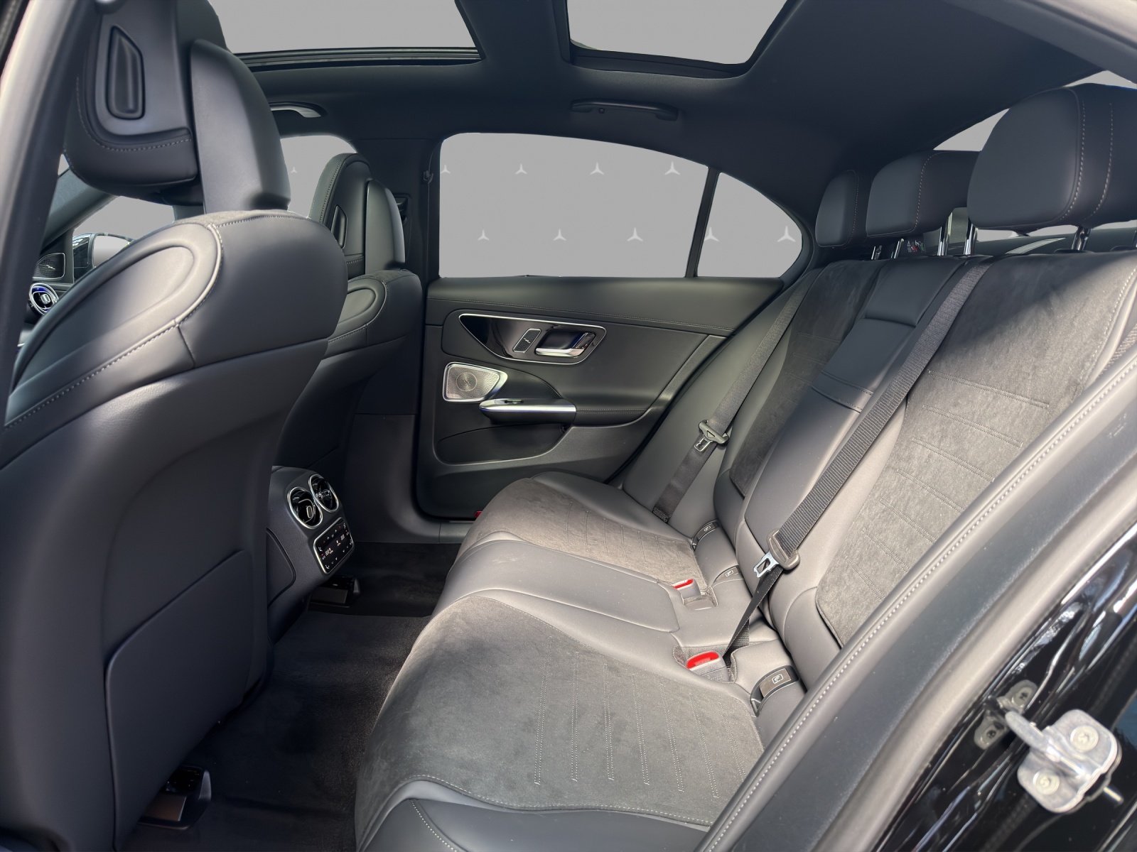 MERCEDES-BENZ C 220 d 4 Matic Swiss Star-image-13