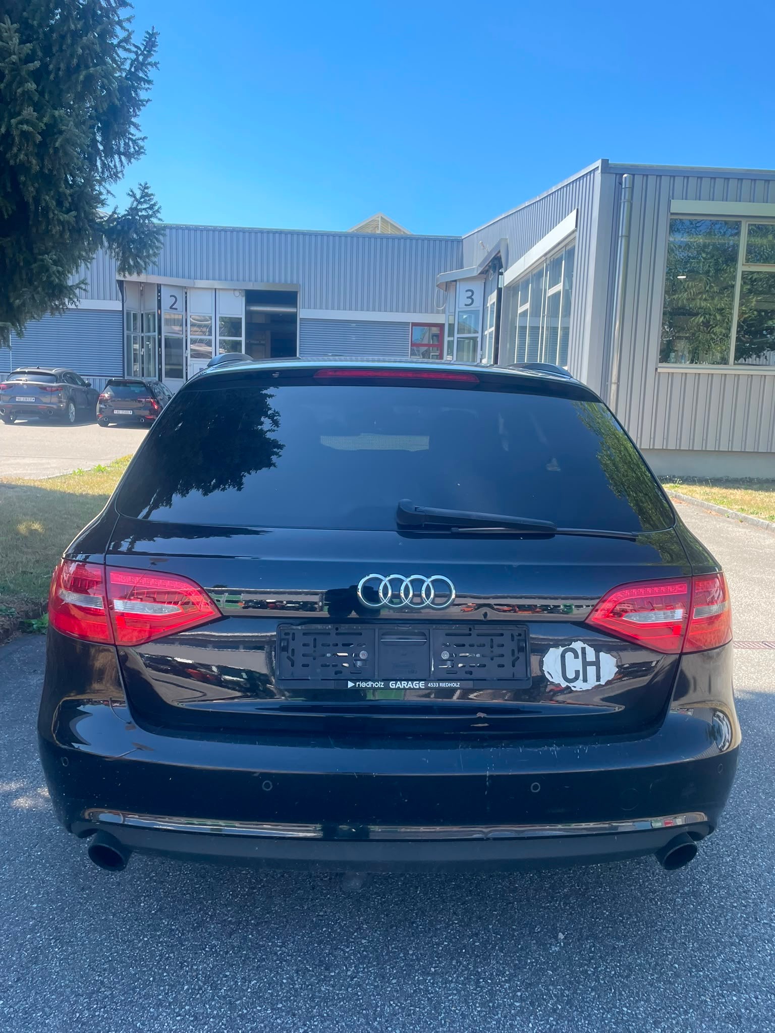 AUDI A4 Avant 1.8 TFSI quattro-image-4