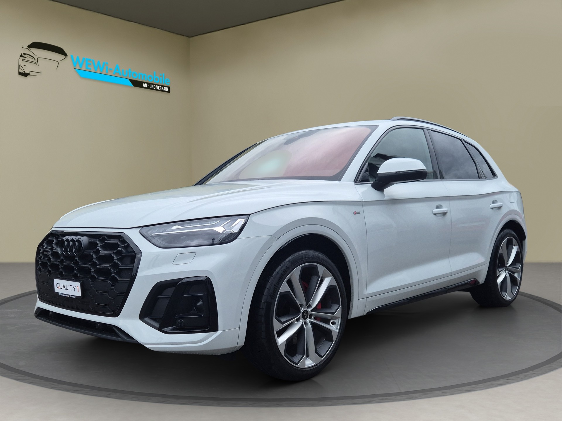 AUDI Q5 55 TFSI e PHEV S line quattro S-tronic-image-0