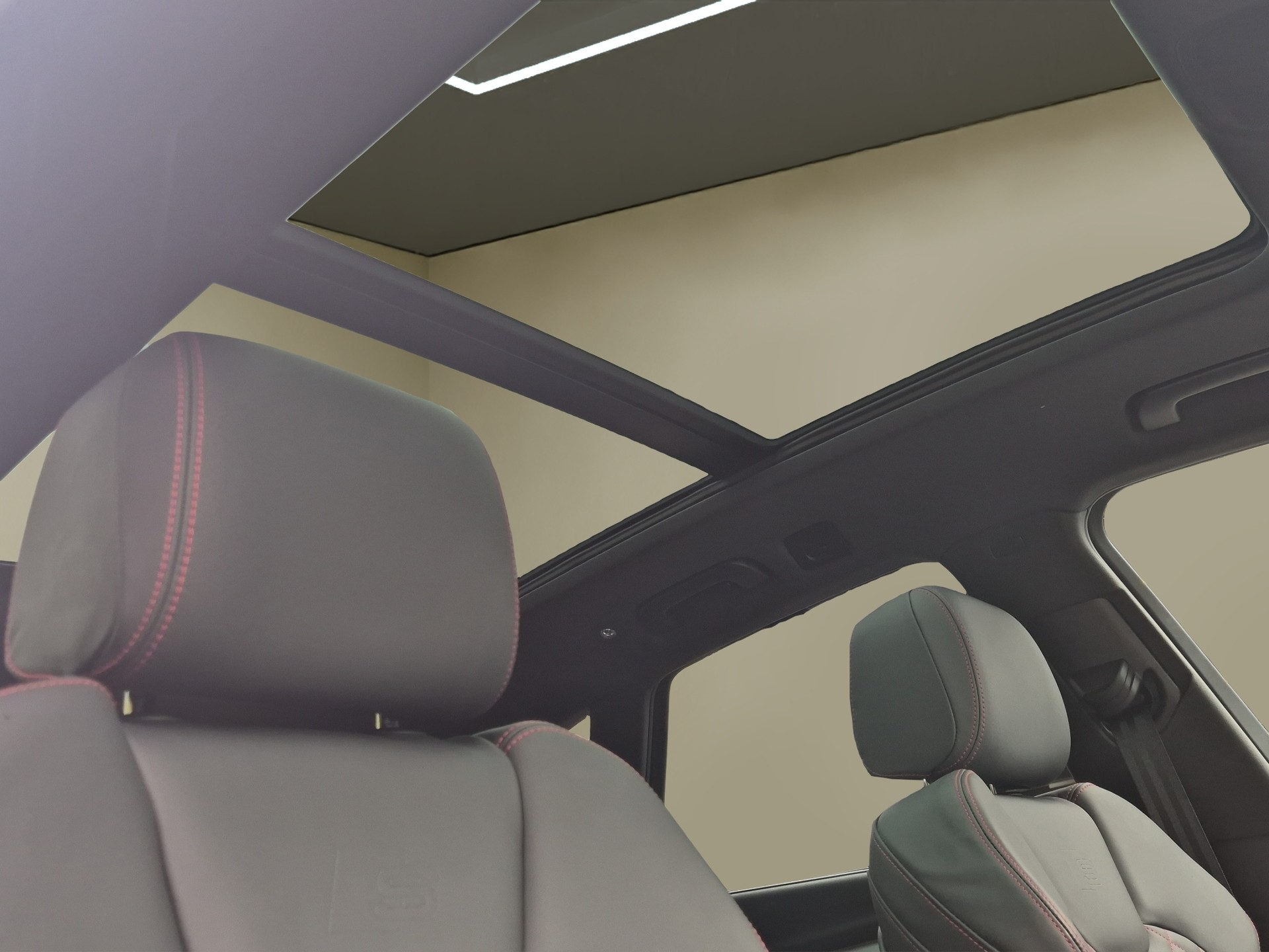 AUDI Q5 55 TFSI e PHEV S line quattro S-tronic-image-22