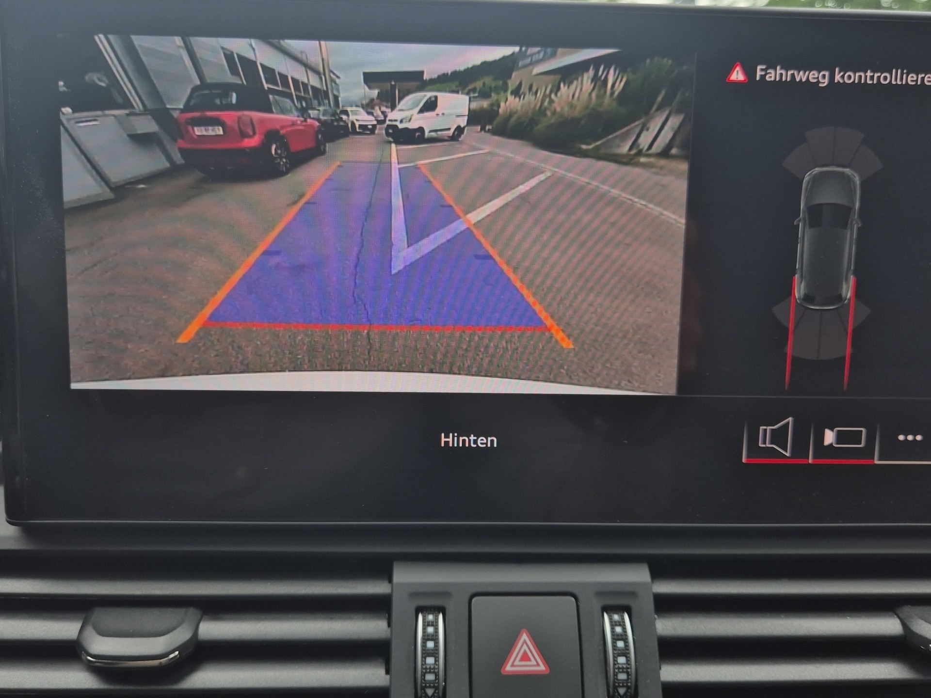 AUDI Q5 55 TFSI e PHEV S line quattro S-tronic-image-19