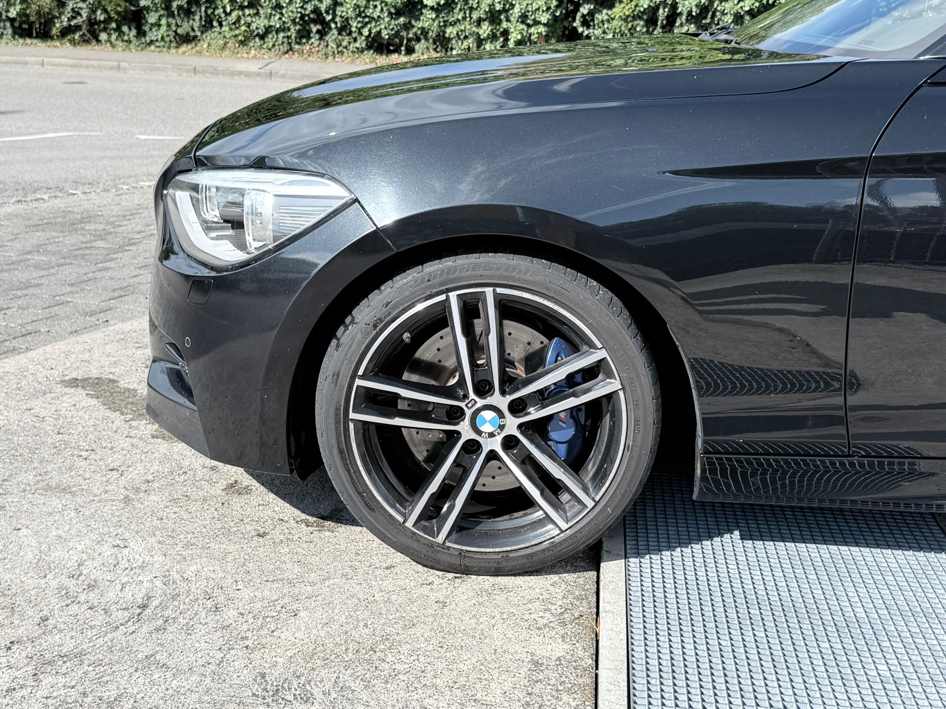 BMW M135i xDrive Steptronic-image-10