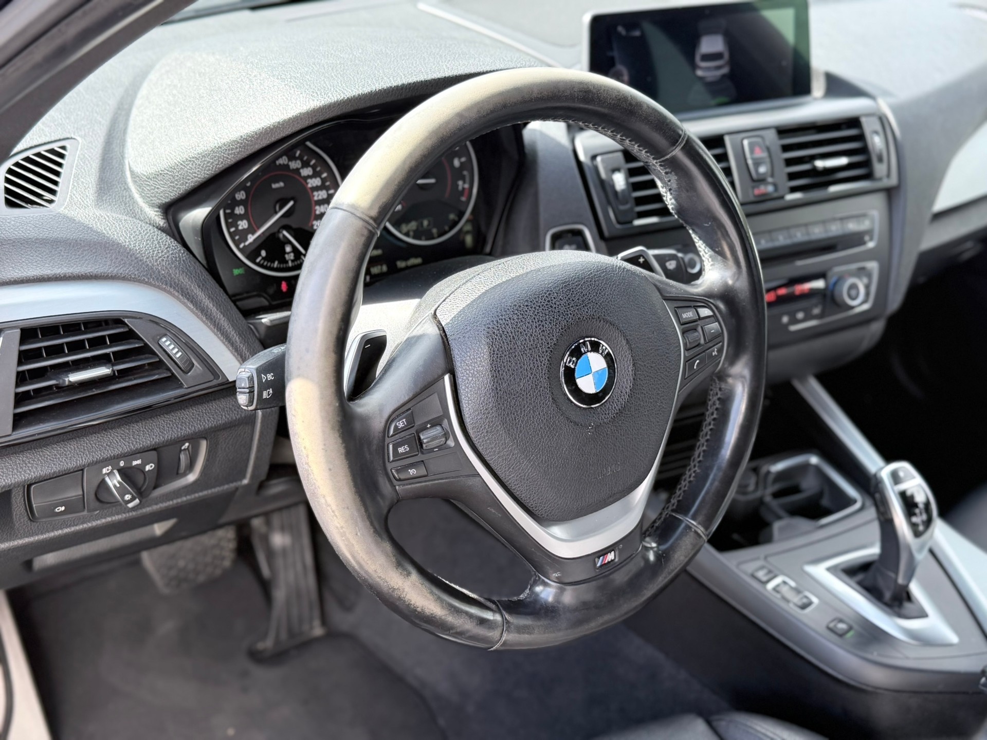 BMW M135i xDrive Steptronic-image-15