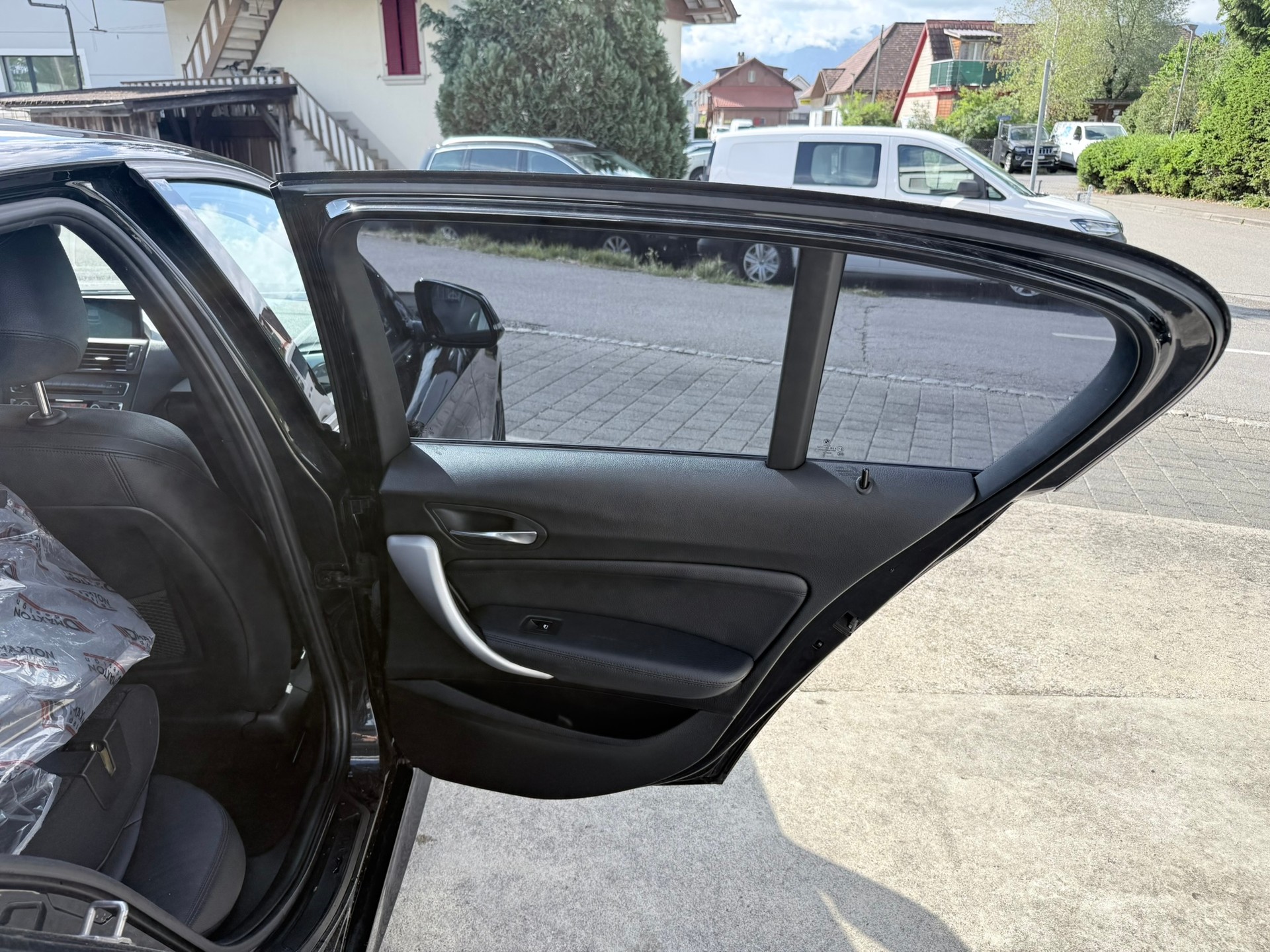 BMW M135i xDrive Steptronic-image-11