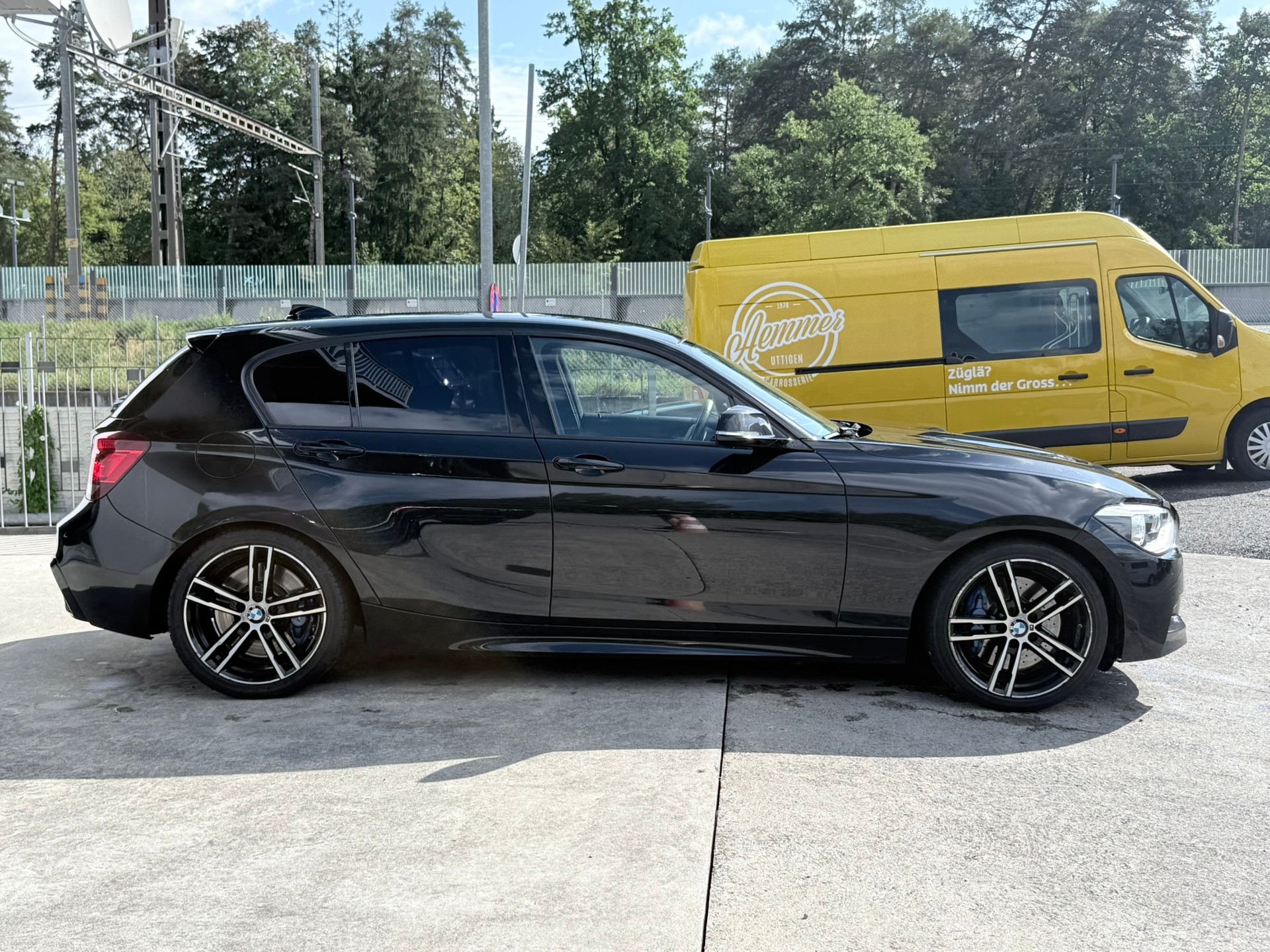 BMW M135i xDrive Steptronic-image-3