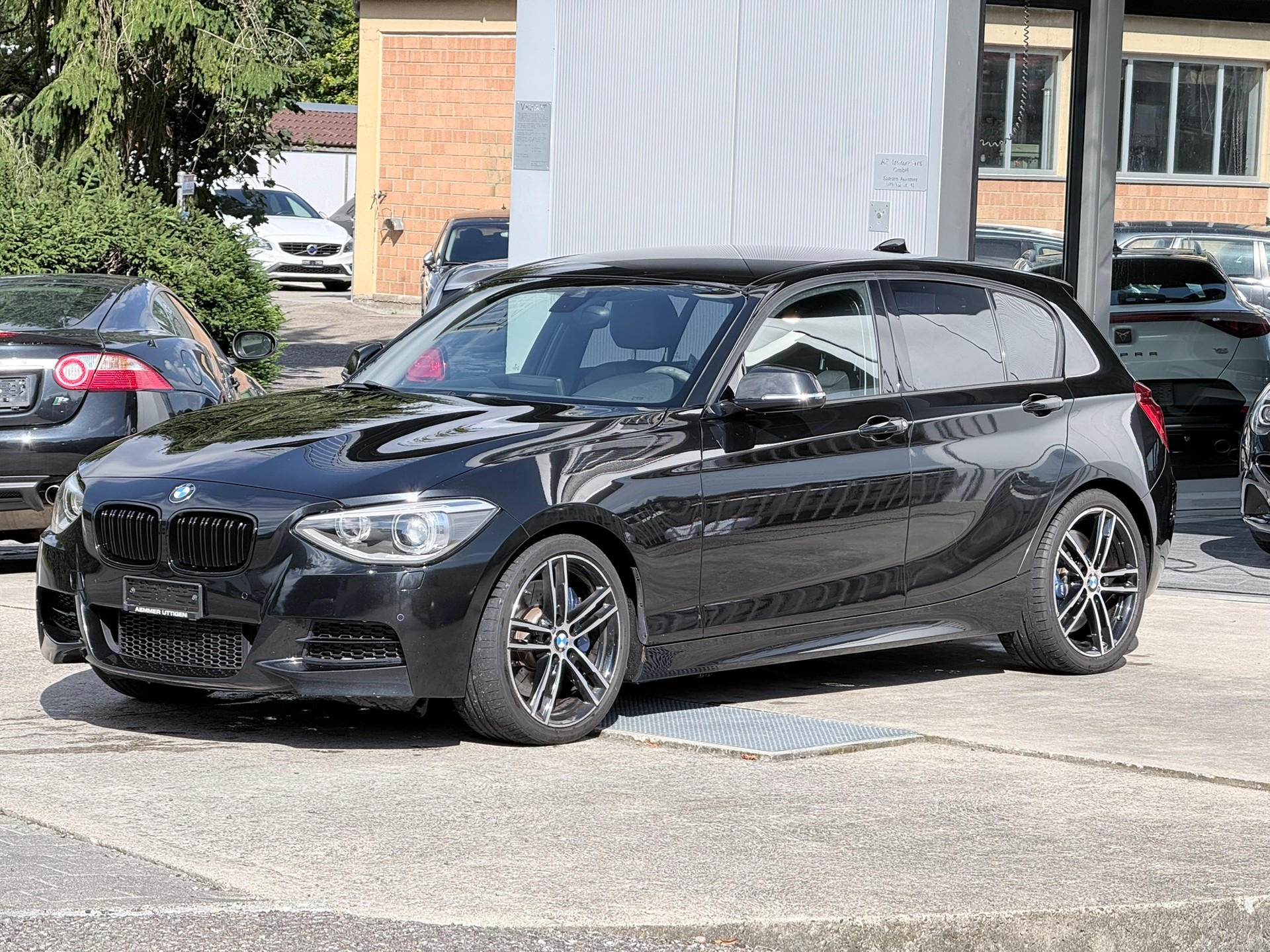 BMW M135i xDrive Steptronic-image-0