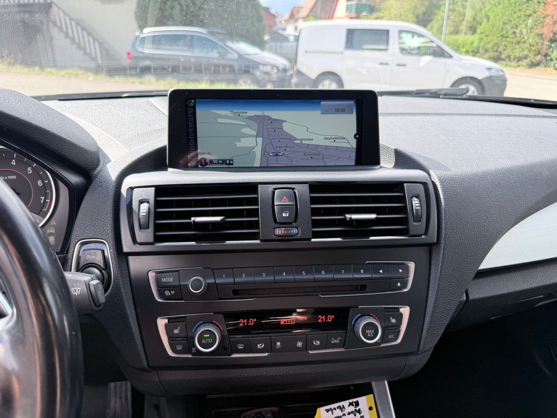 BMW M135i xDrive Steptronic-image-19
