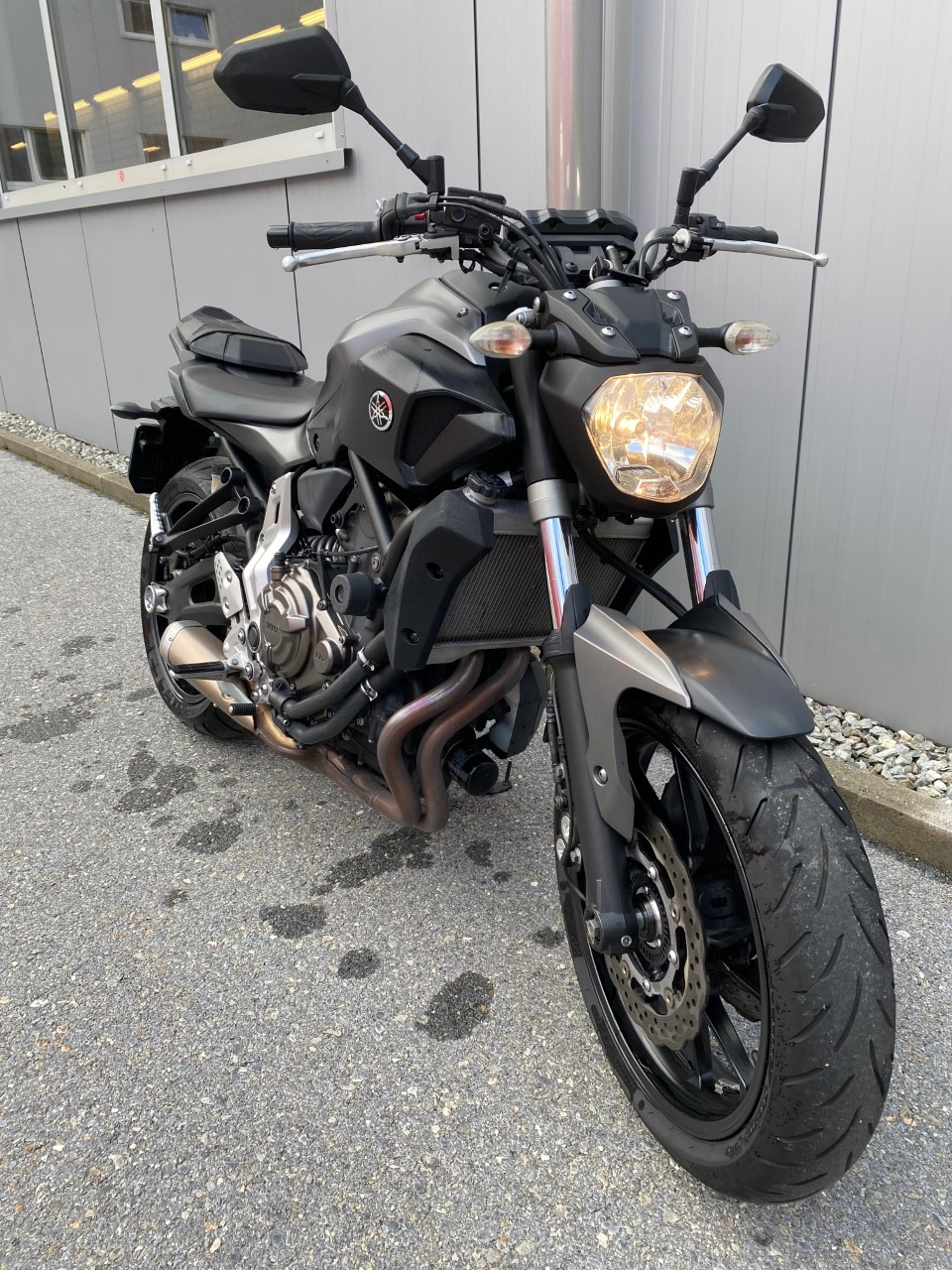 YAMAHA MT-07 -35kW-showroom-element-2
