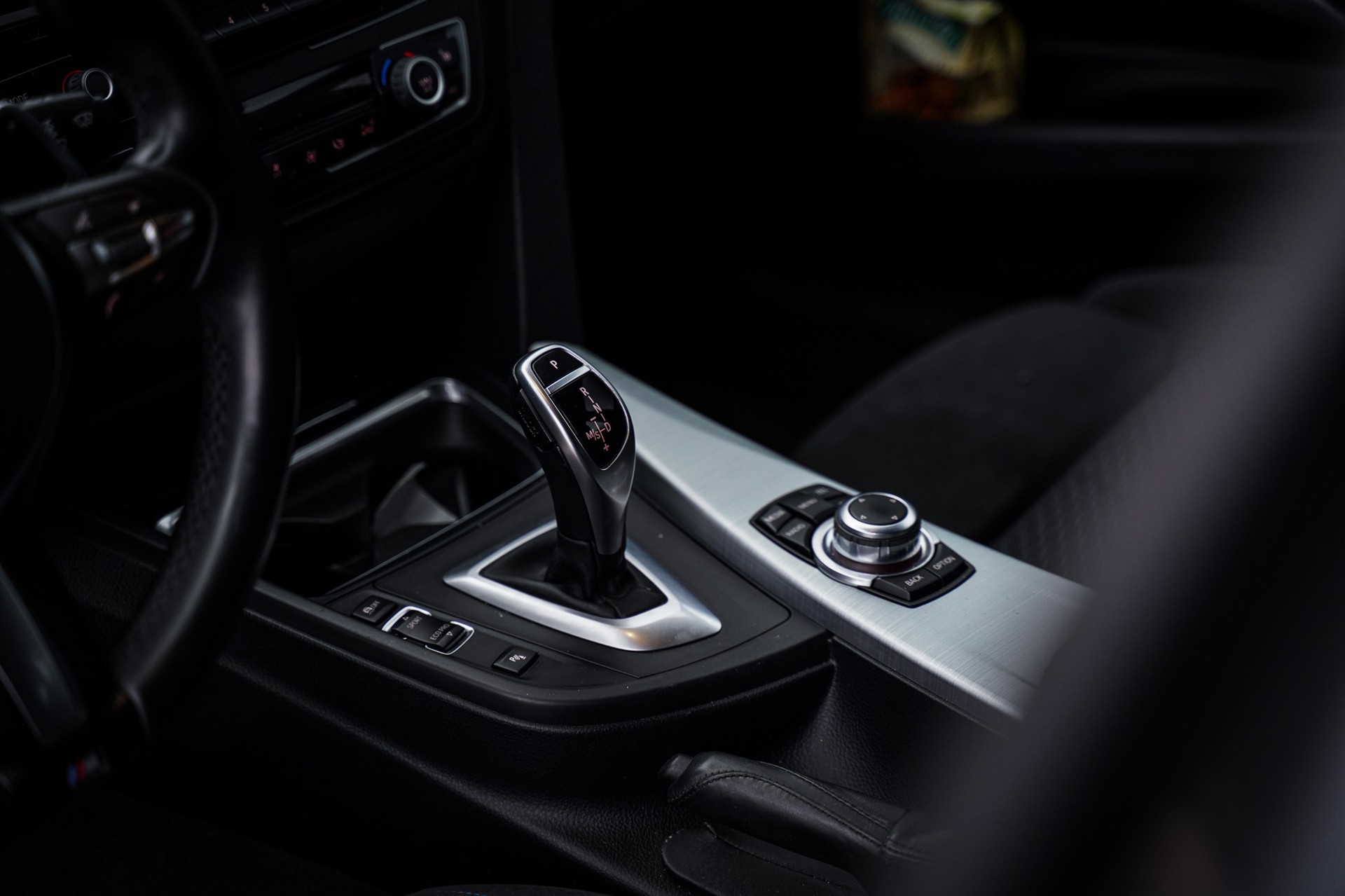 BMW 320d Touring M-Paket Steptronic-image-6