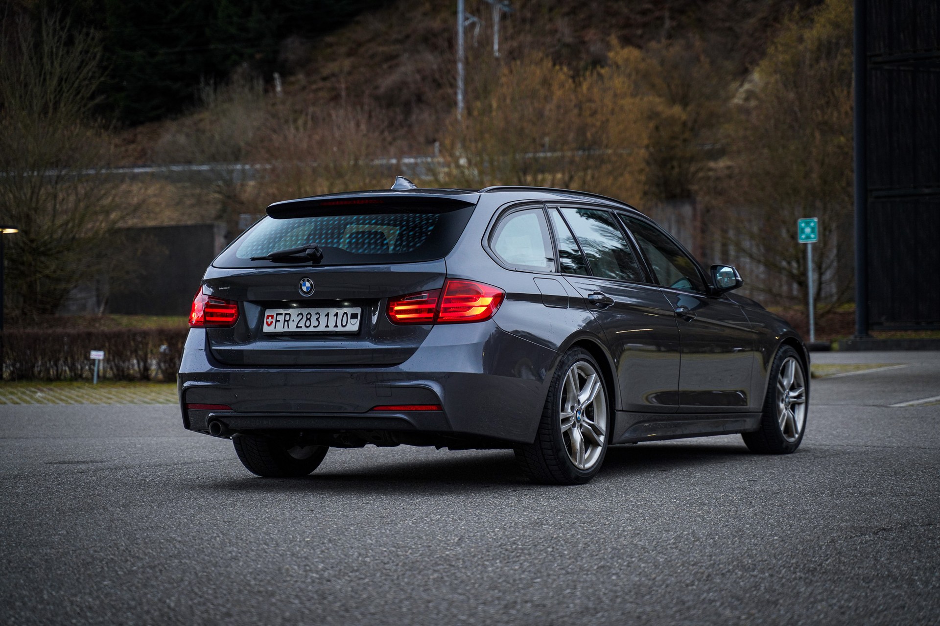 BMW 320d Touring M-Paket Steptronic-image-2