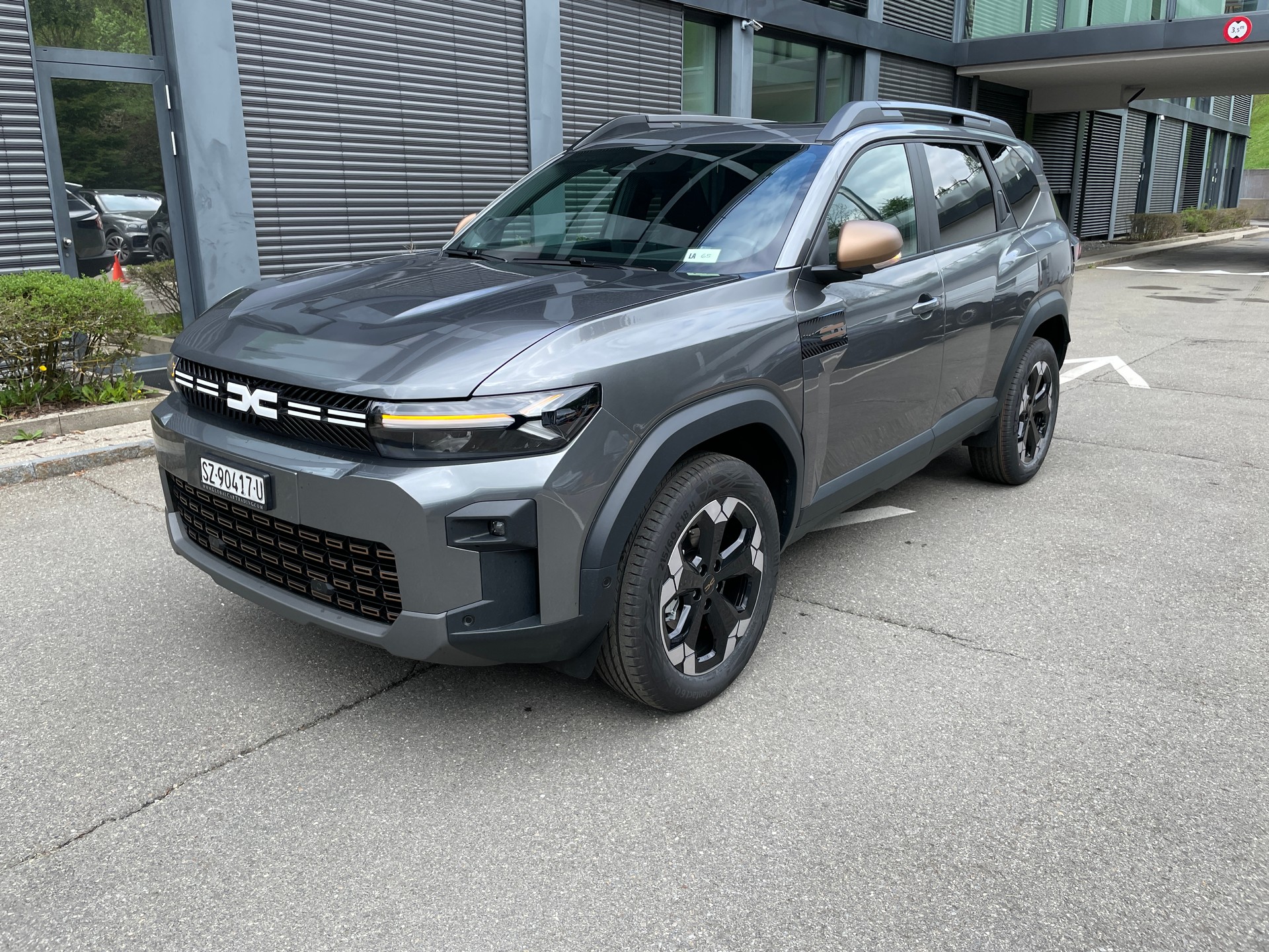 DACIA Bigster TCe 140 48V Extreme-image-0