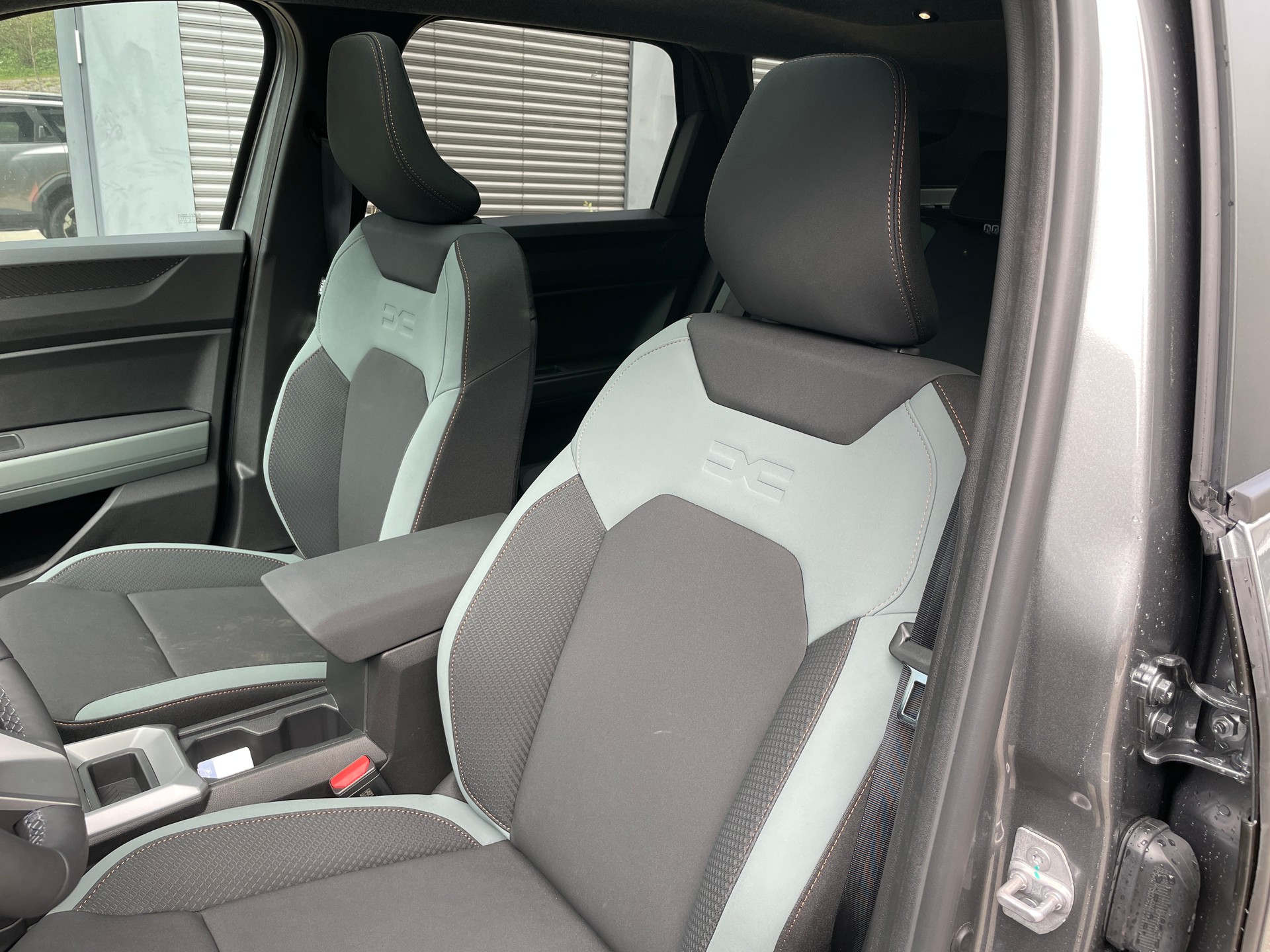 DACIA Bigster TCe 140 48V Extreme-image-14
