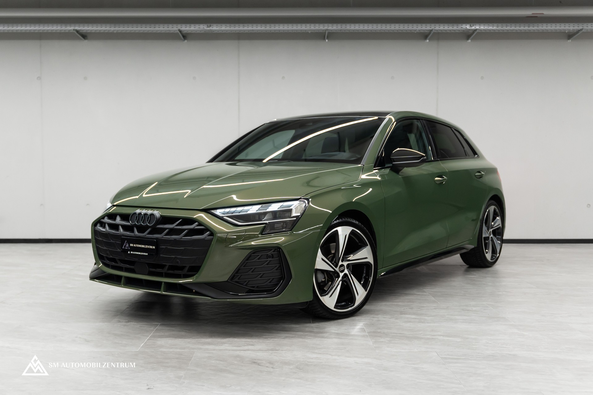 AUDI A3 Sportback 1.5 35 TFSI S Line S-Tronic / Panorama / Head-Up / Sonos / AHK / Memorysitze