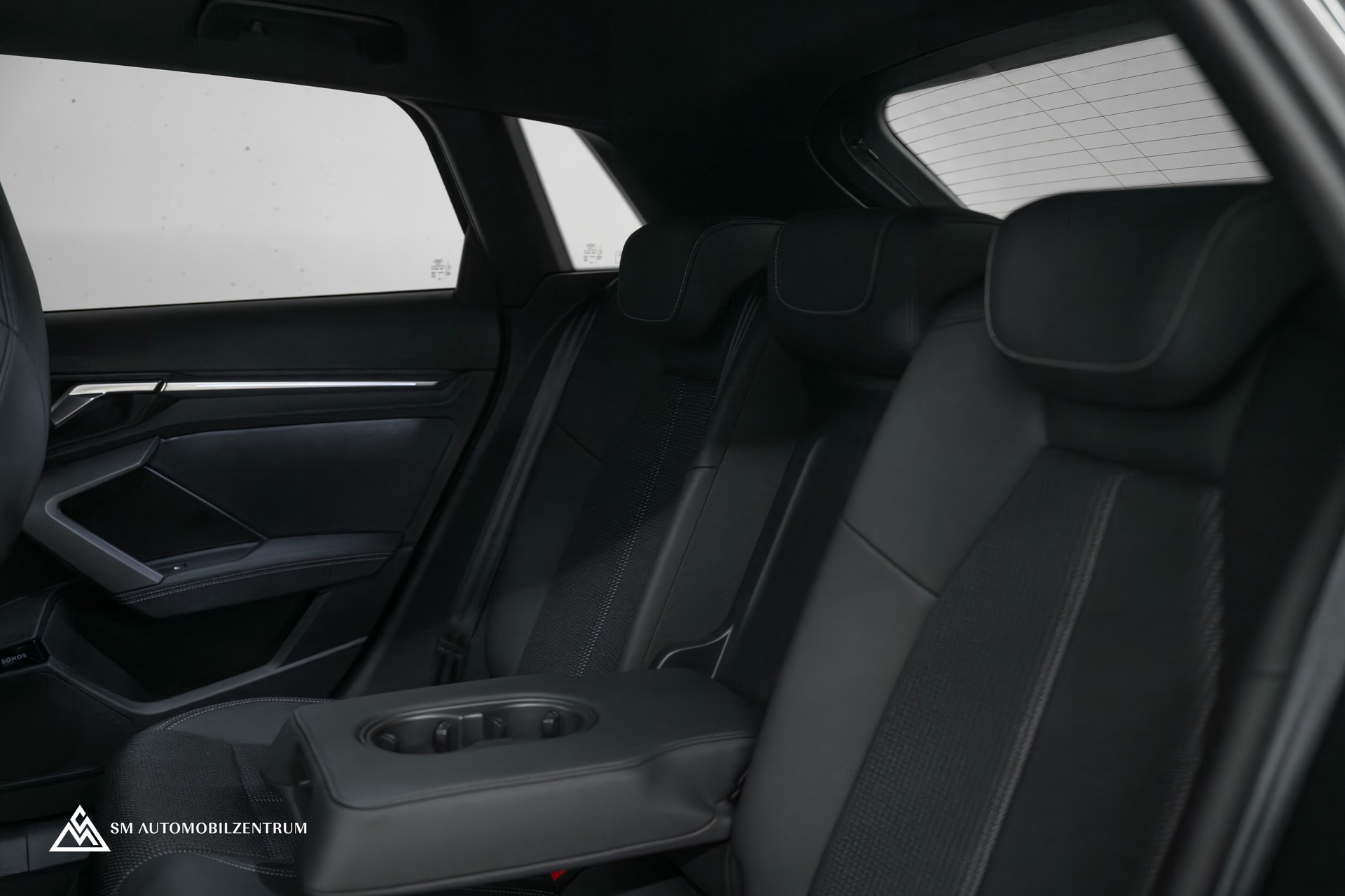 AUDI A3 Sportback 1.5 35 TFSI S Line S-Tronic / Panorama / Head-Up / Sonos / AHK / Memorysitze-image-29