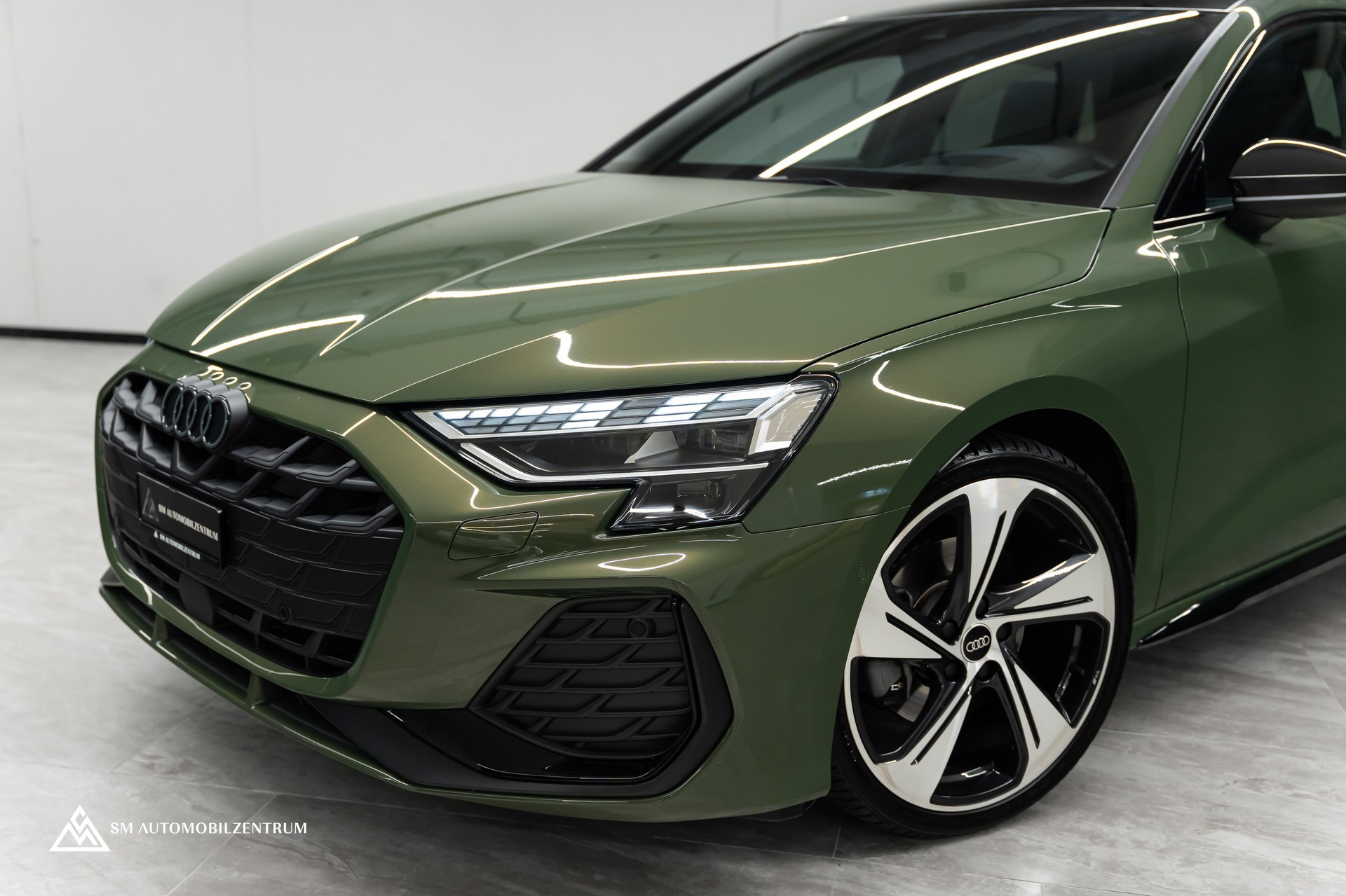 AUDI A3 Sportback 1.5 35 TFSI S Line S-Tronic / Panorama / Head-Up / Sonos / AHK / Memorysitze-showroom-element-3