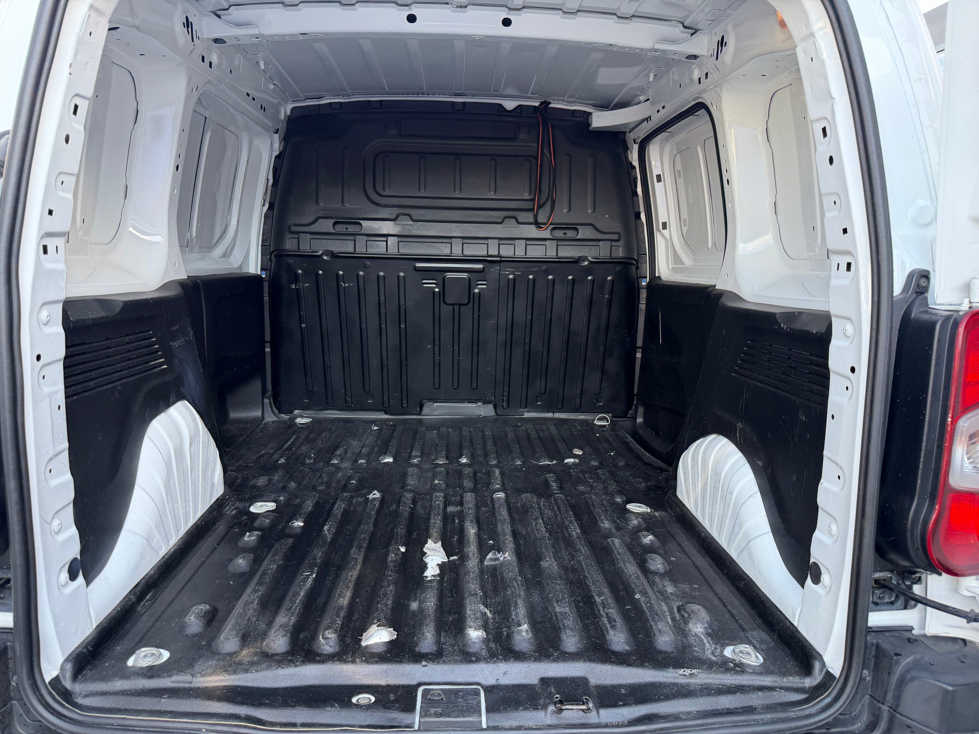 OPEL Combo 1.2 Cargo Basic start/stop-image-10