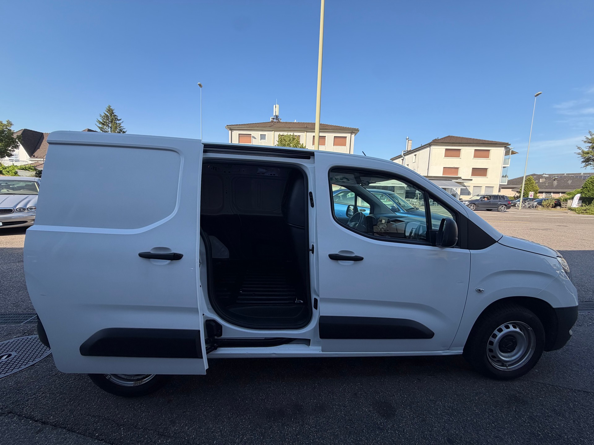 OPEL Combo 1.2 Cargo Basic start/stop-image-8