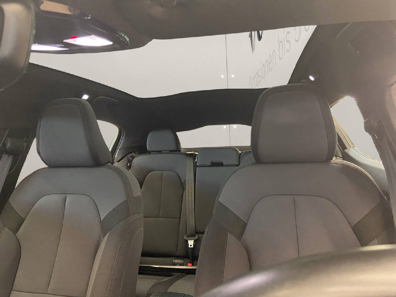 POLESTAR 2 Long Range Single Motor-image-13