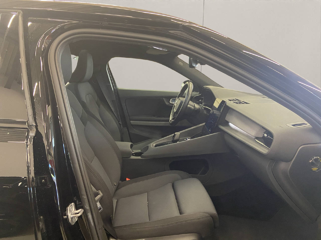 POLESTAR 2 Long Range Single Motor-image-14