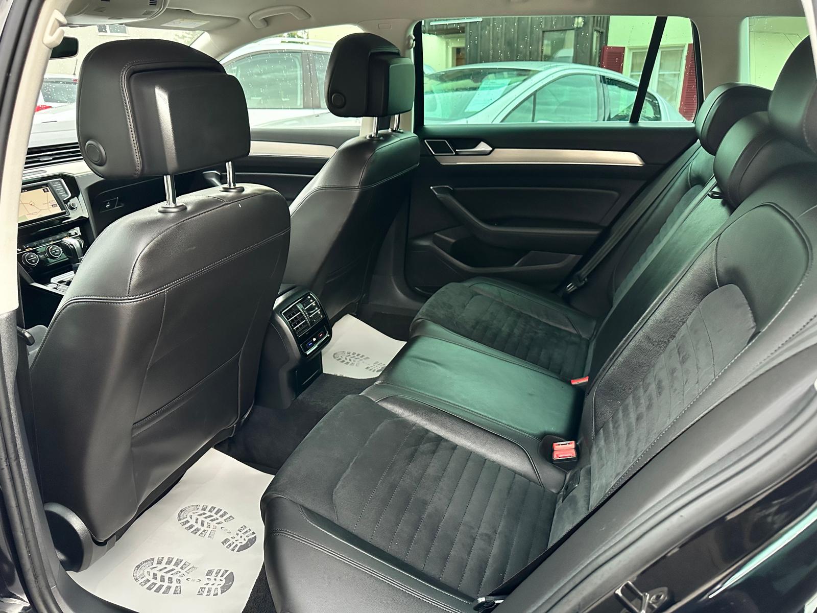 VW Passat Variant 2.0 TDI BMT High. DSG 4Motion-image-10