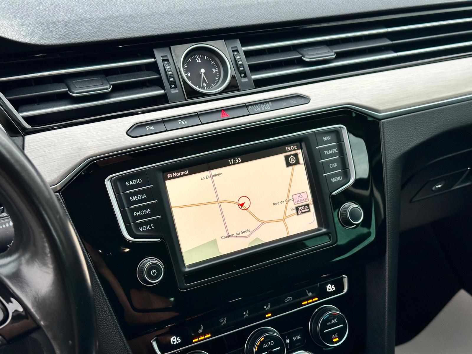 VW Passat Variant 2.0 TDI BMT High. DSG 4Motion-image-12