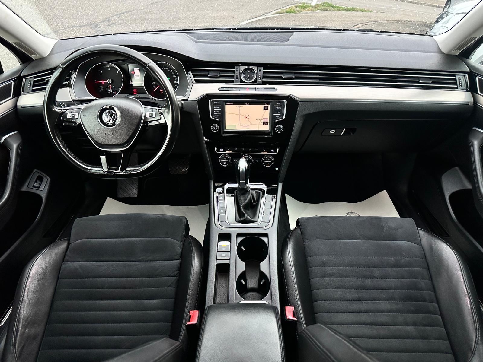 VW Passat Variant 2.0 TDI BMT High. DSG 4Motion-image-8