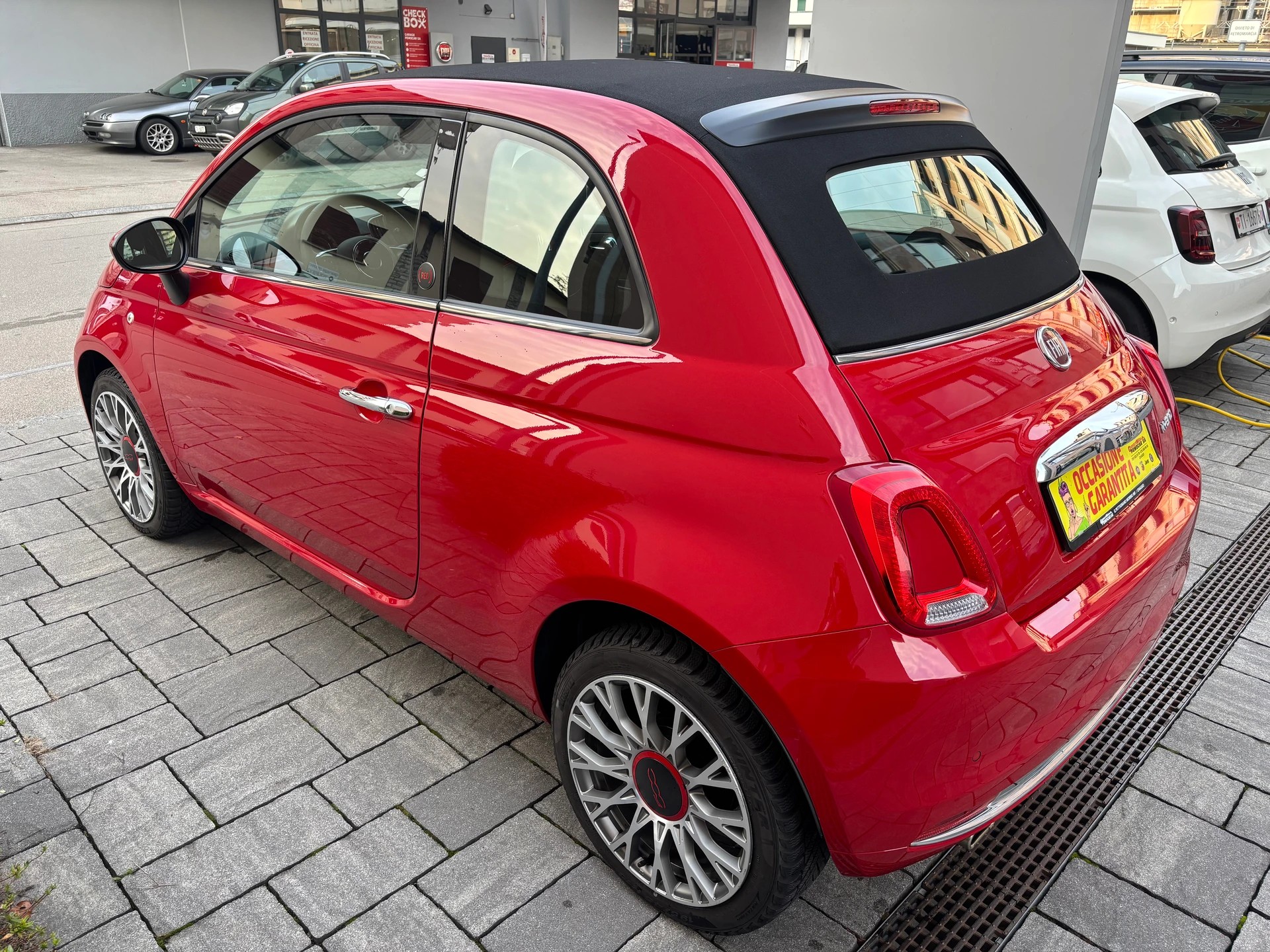 FIAT 500C 1.0 N3 MildHybrid Red-image-2