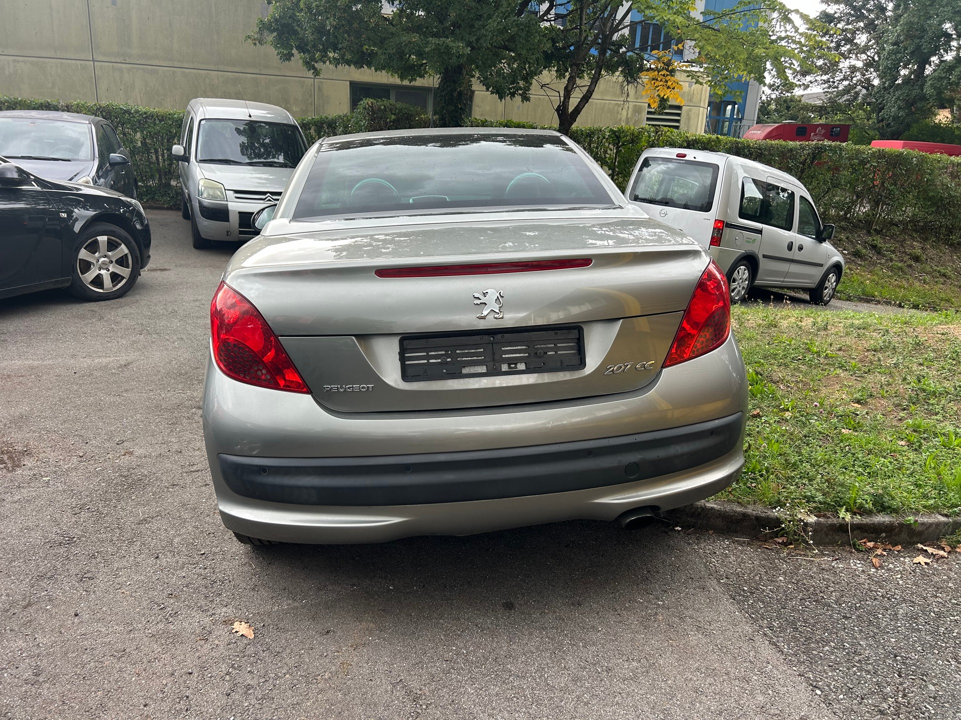 PEUGEOT 207 CC 1.6 16V Turbo Sport-image-4