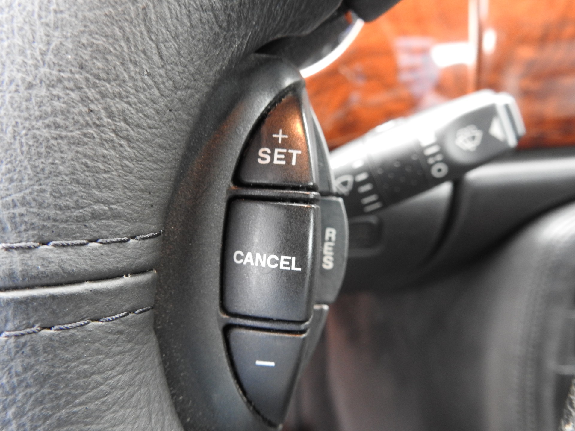 JAGUAR XKR S/C-image-17