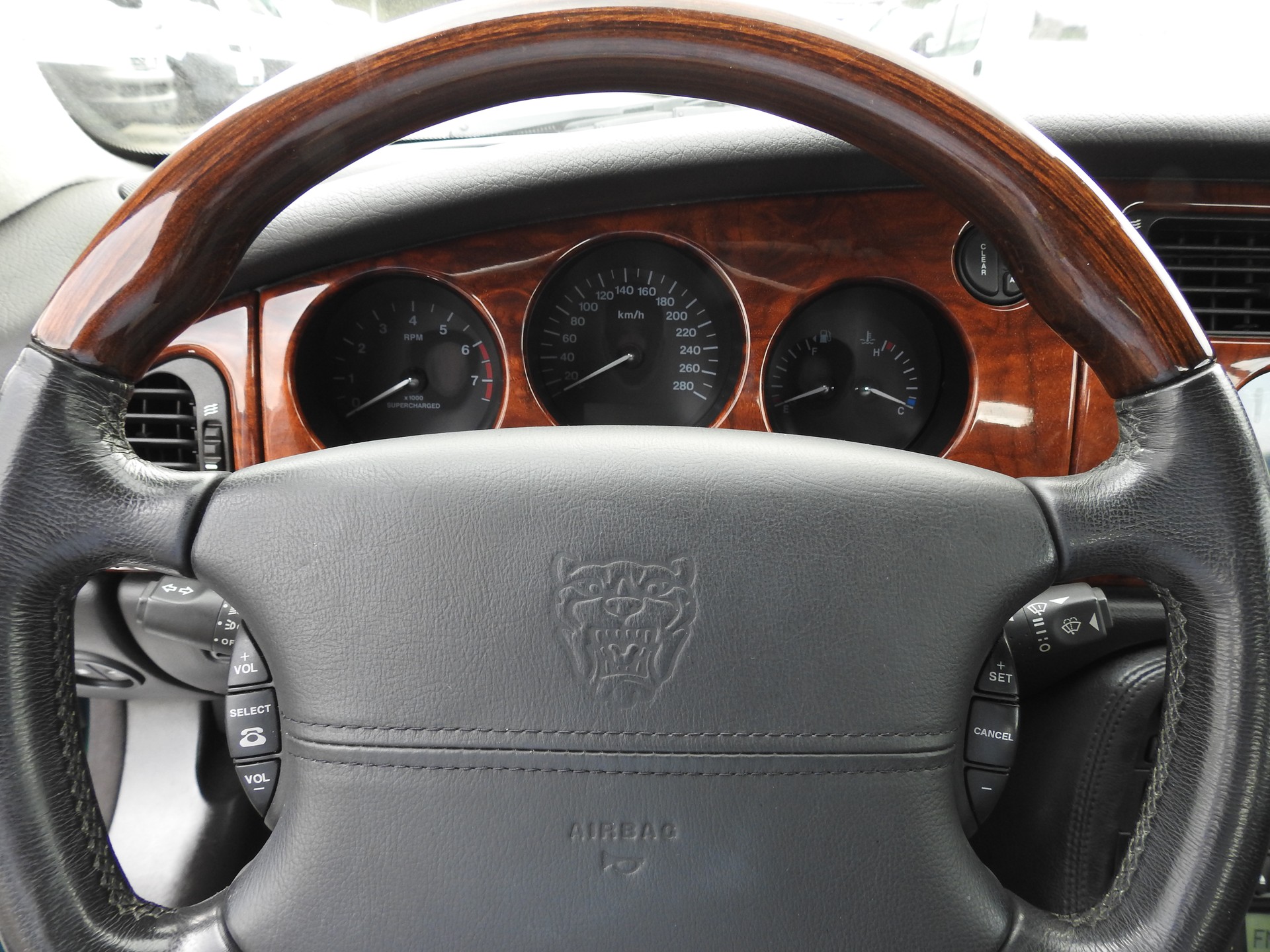 JAGUAR XKR S/C-image-20