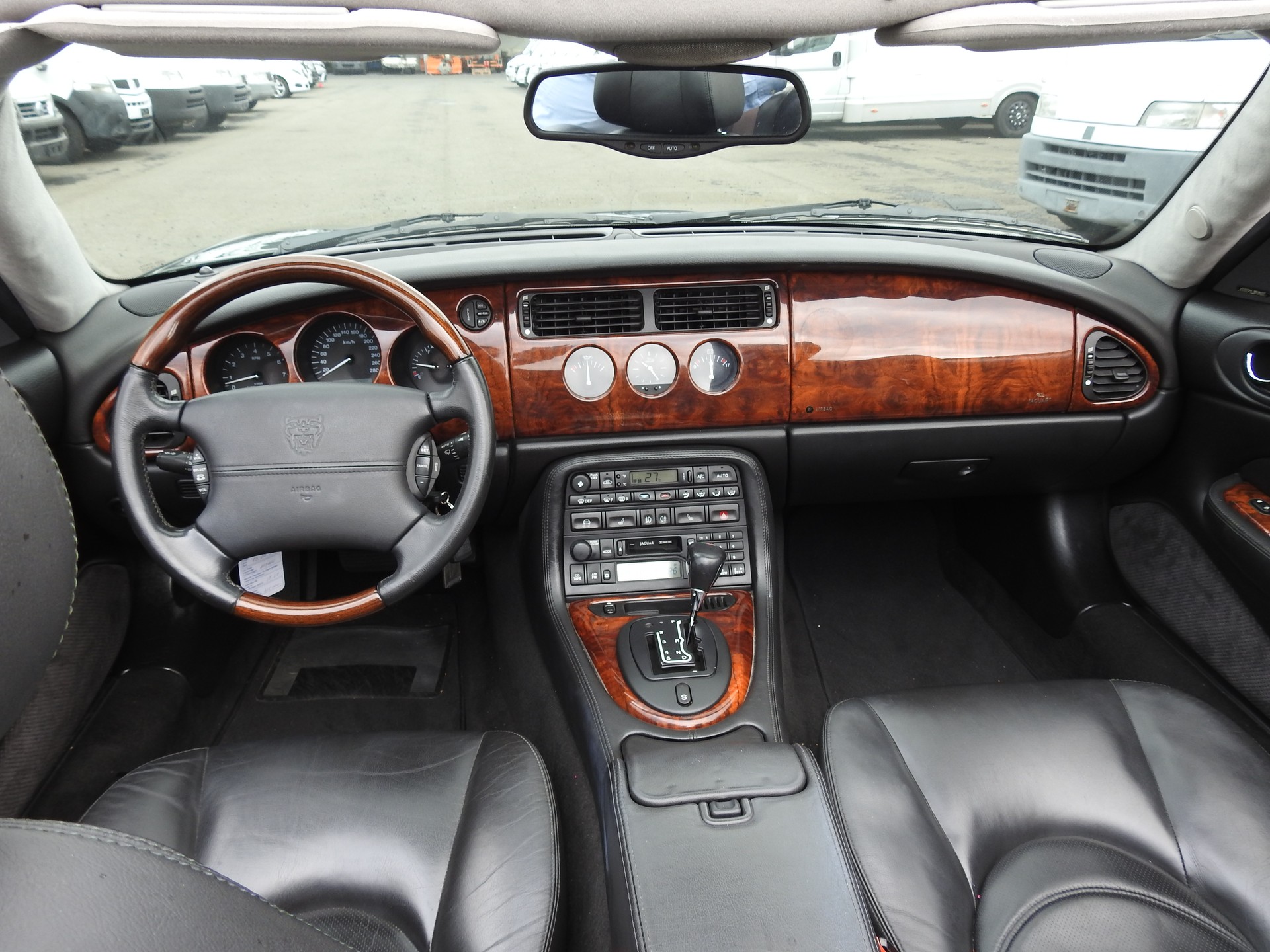 JAGUAR XKR S/C-image-21