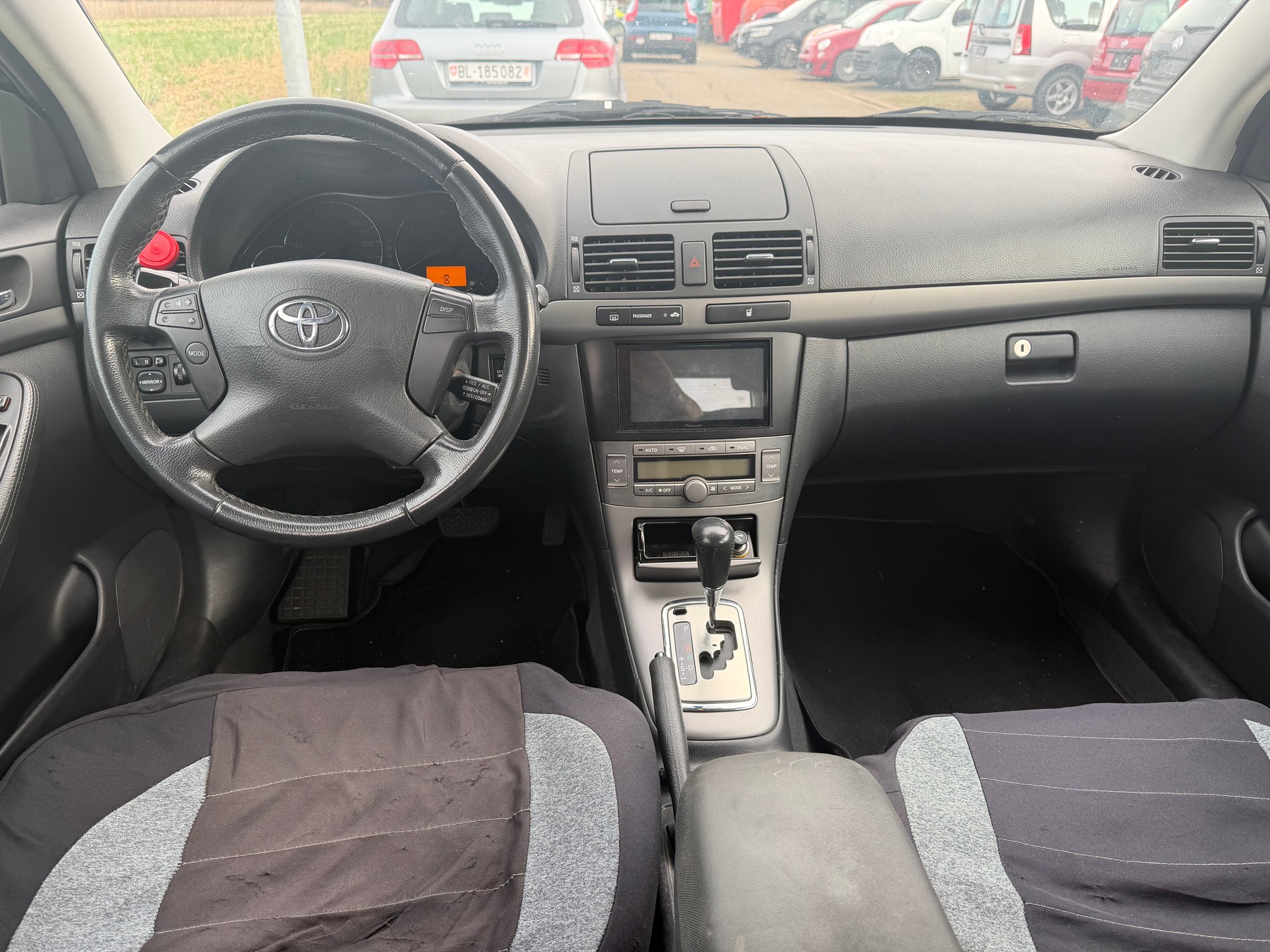 TOYOTA Avensis 2.0 D4 VVT-i Linea Sol Liftback-image-7